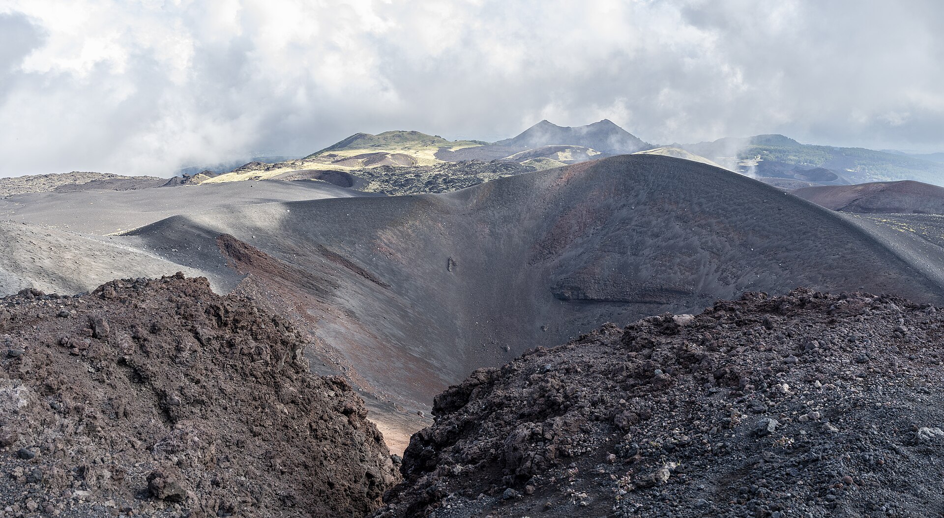 Etna Nord — Alpine village in Italy