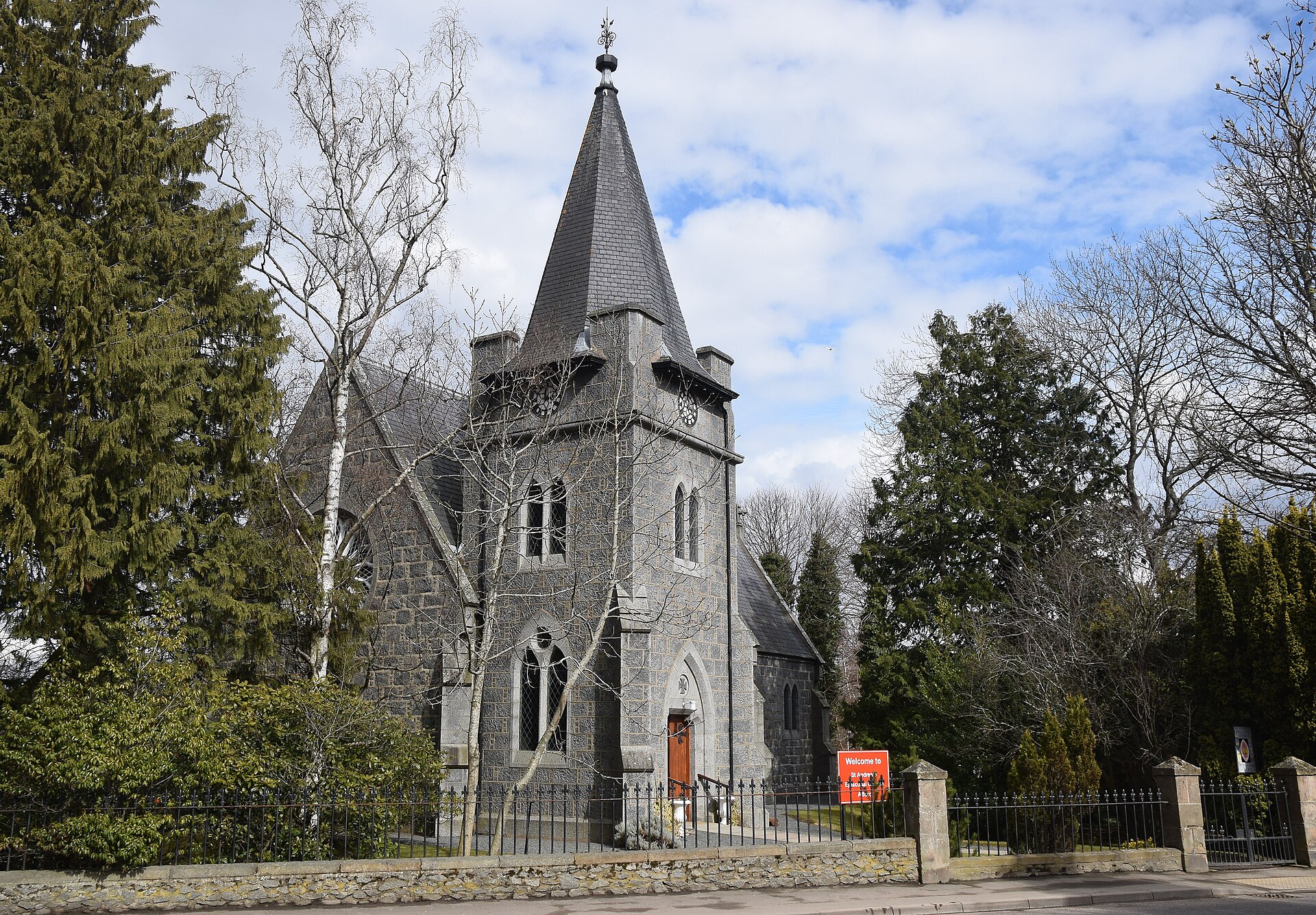 Alford Snow Sports Centre, mountain village in United Kingdom
