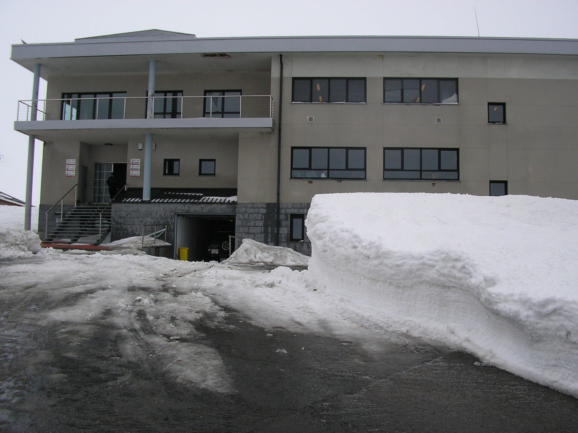 Estación Invernal y de Montaña San Isidro (Sector Saliencias), mountain village in Spain