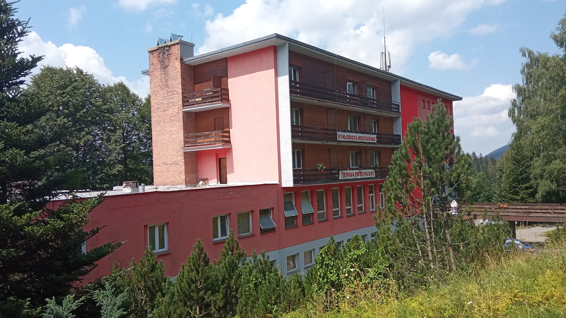 Biocel Zlatník — Alpine village in Czechia