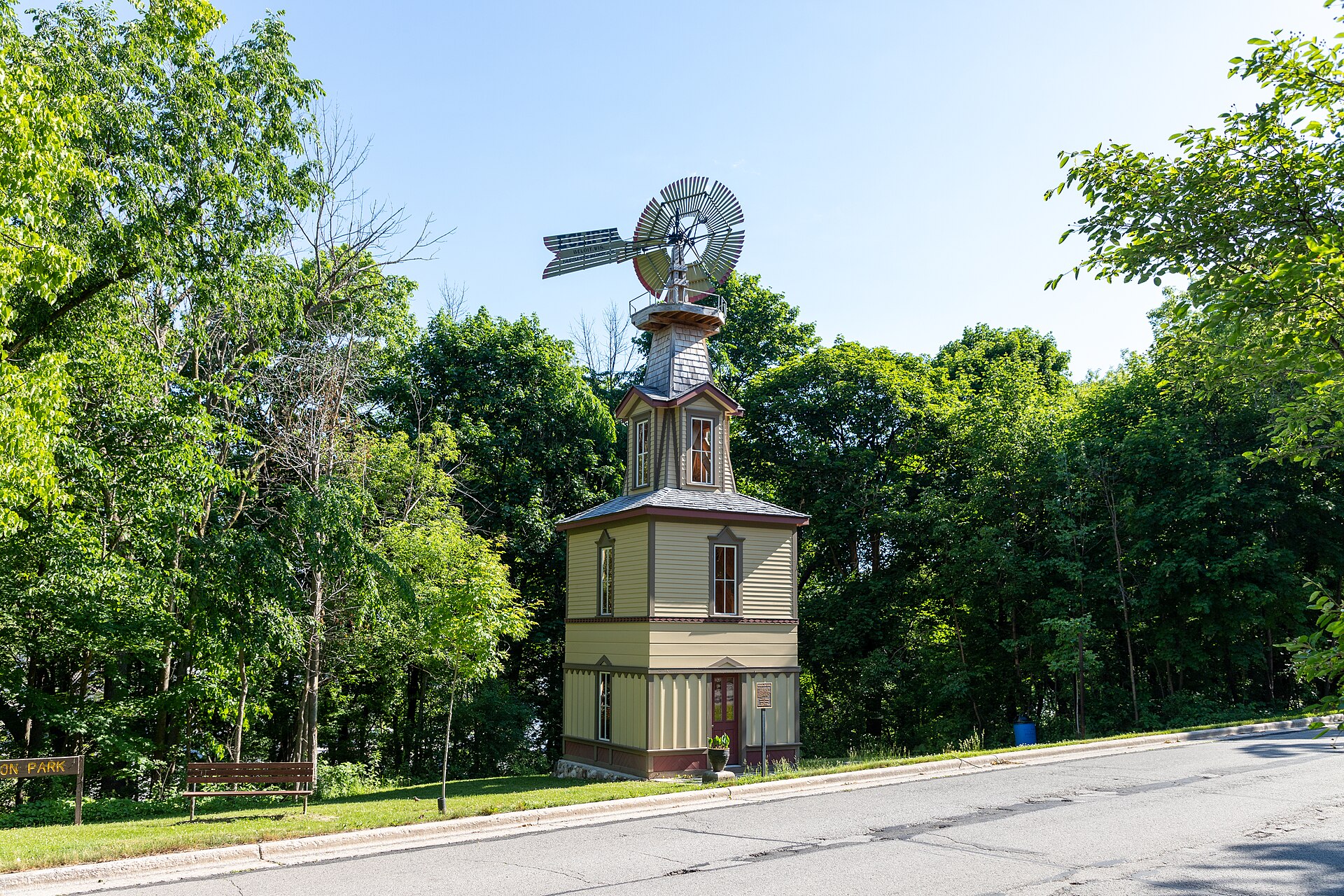 Nutt Hill — Alpine village in United States