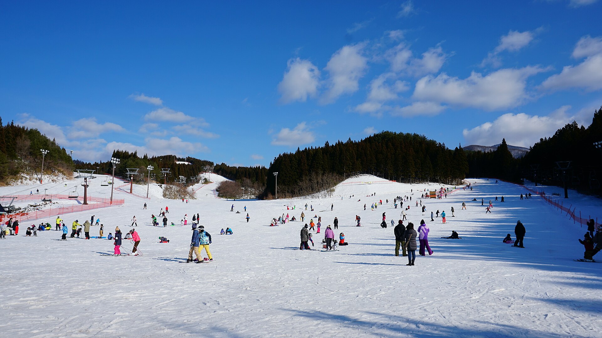Taiheizan Ski Area Opus, mountain village in Japan