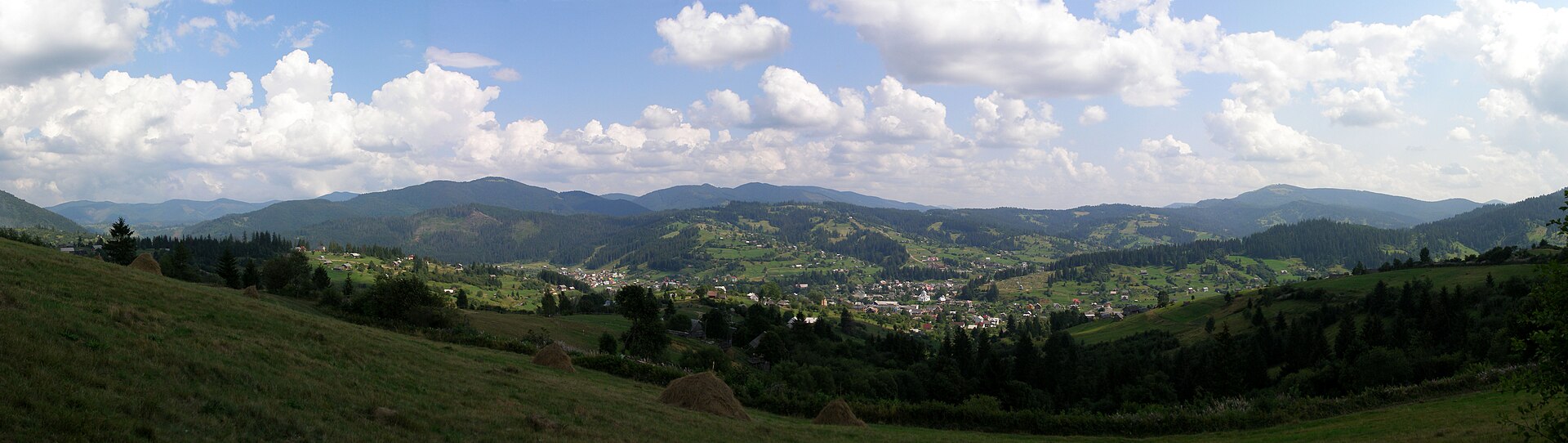 Slavske - Menchil, mountain village in Ukraine