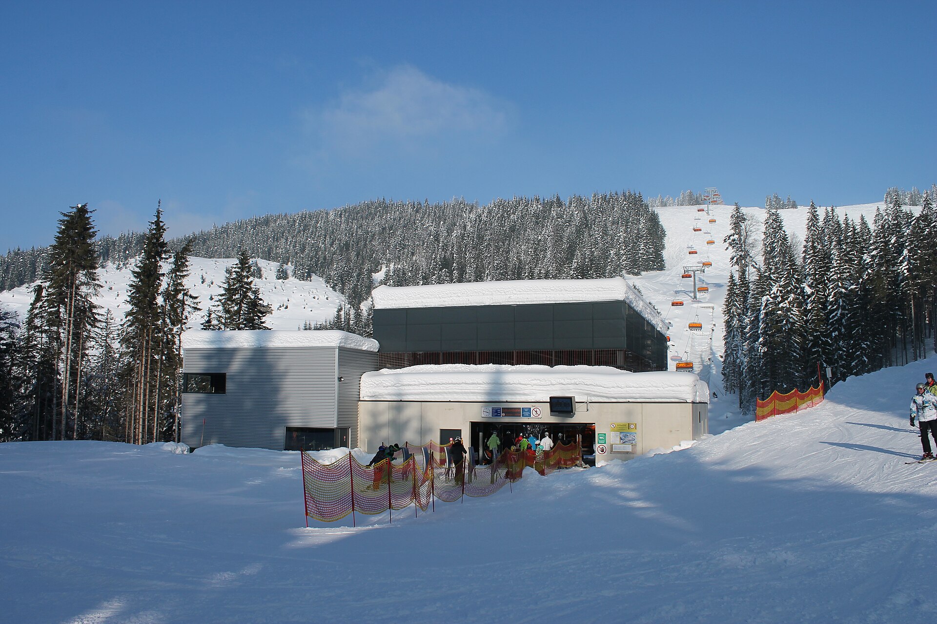 Skiregion Dachstein West, mountain village in Austria