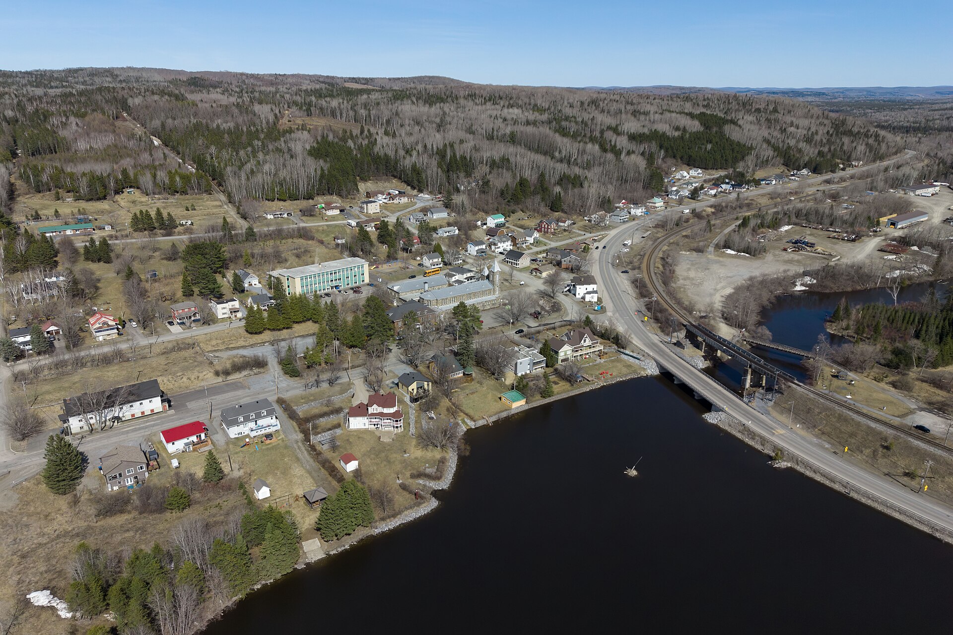 Pohénégamook en Montagne, mountain village in Canada