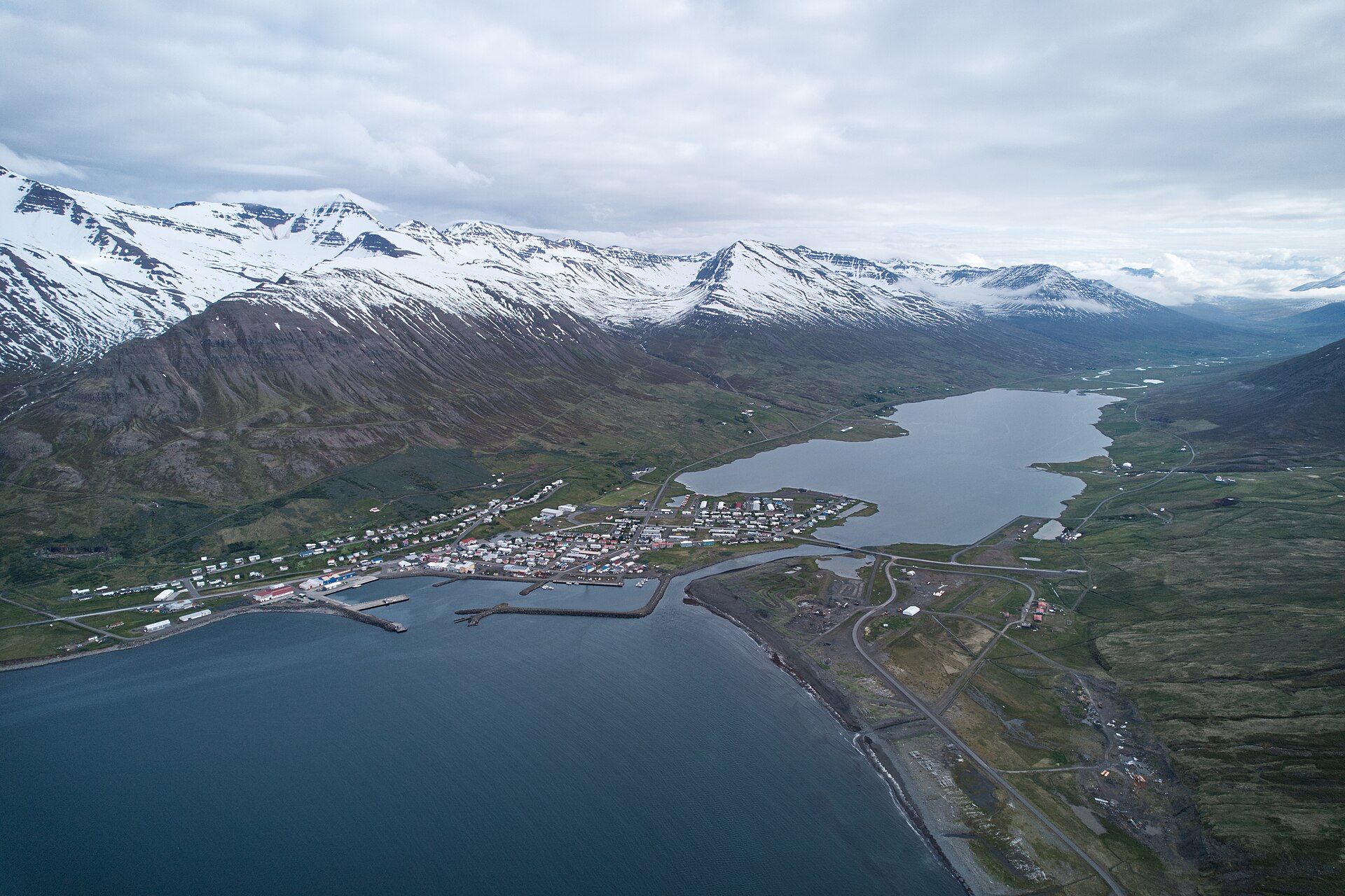 Tindaöxl – Ólafsfjörður, mountain village in Iceland