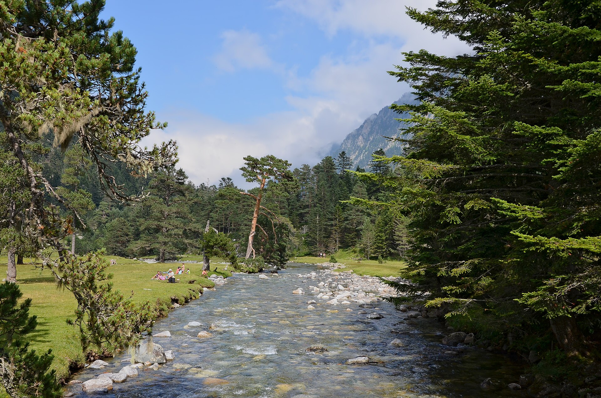 Cauterets Pont d'Espagne — Alpine village in France
