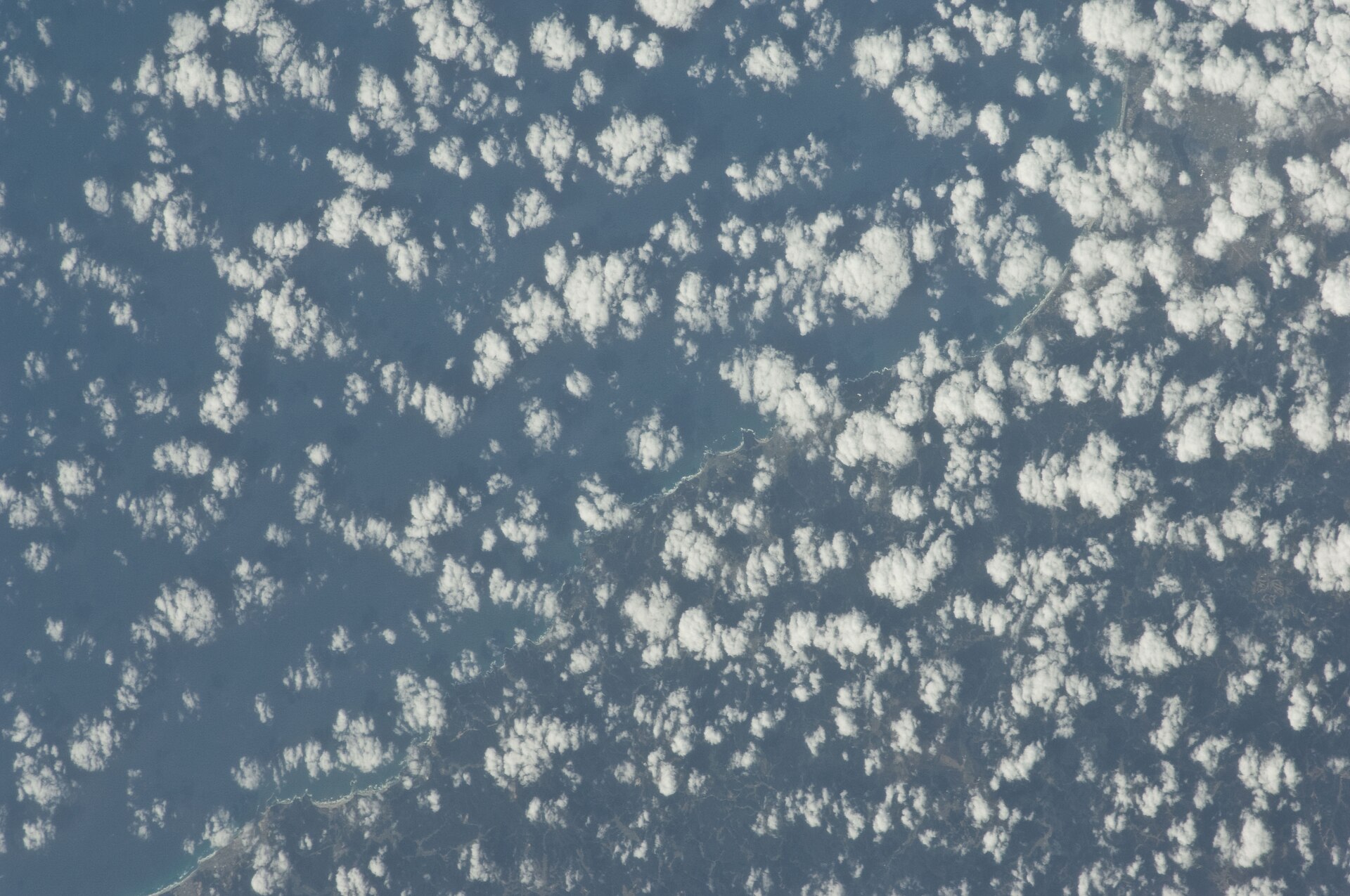 Wakasu Kogen Oya (若杉高原大屋スキー場), mountain village in Japan