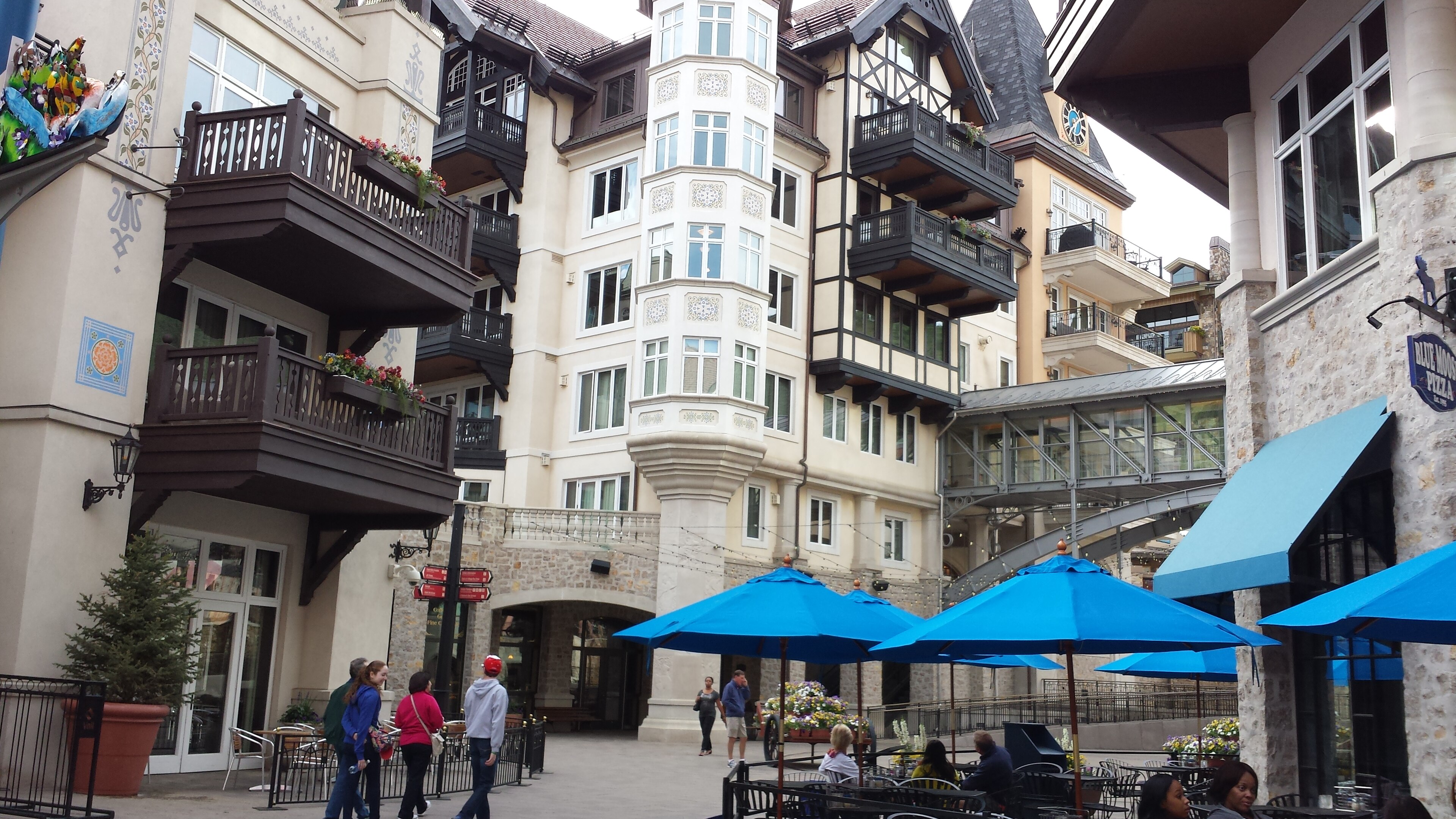 Vail — Alpine village in United States