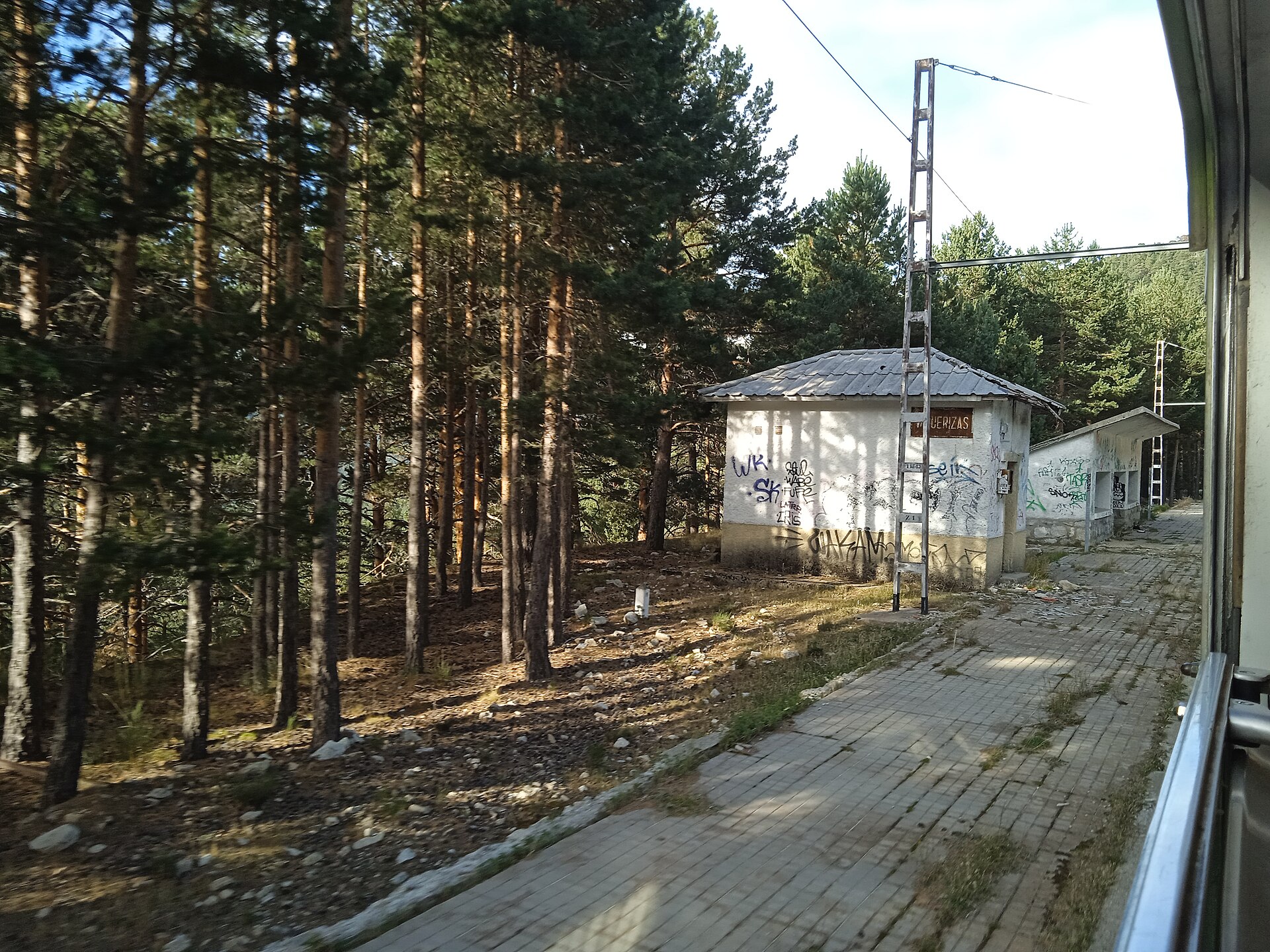 Estación de esquí de Valdesquí, mountain village in Spain