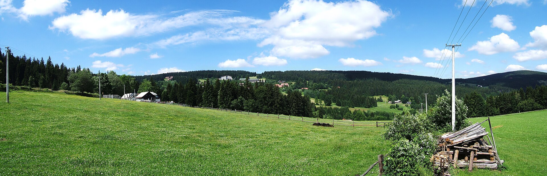 Lyžařský areál Kobyla — Alpine village in Czechia