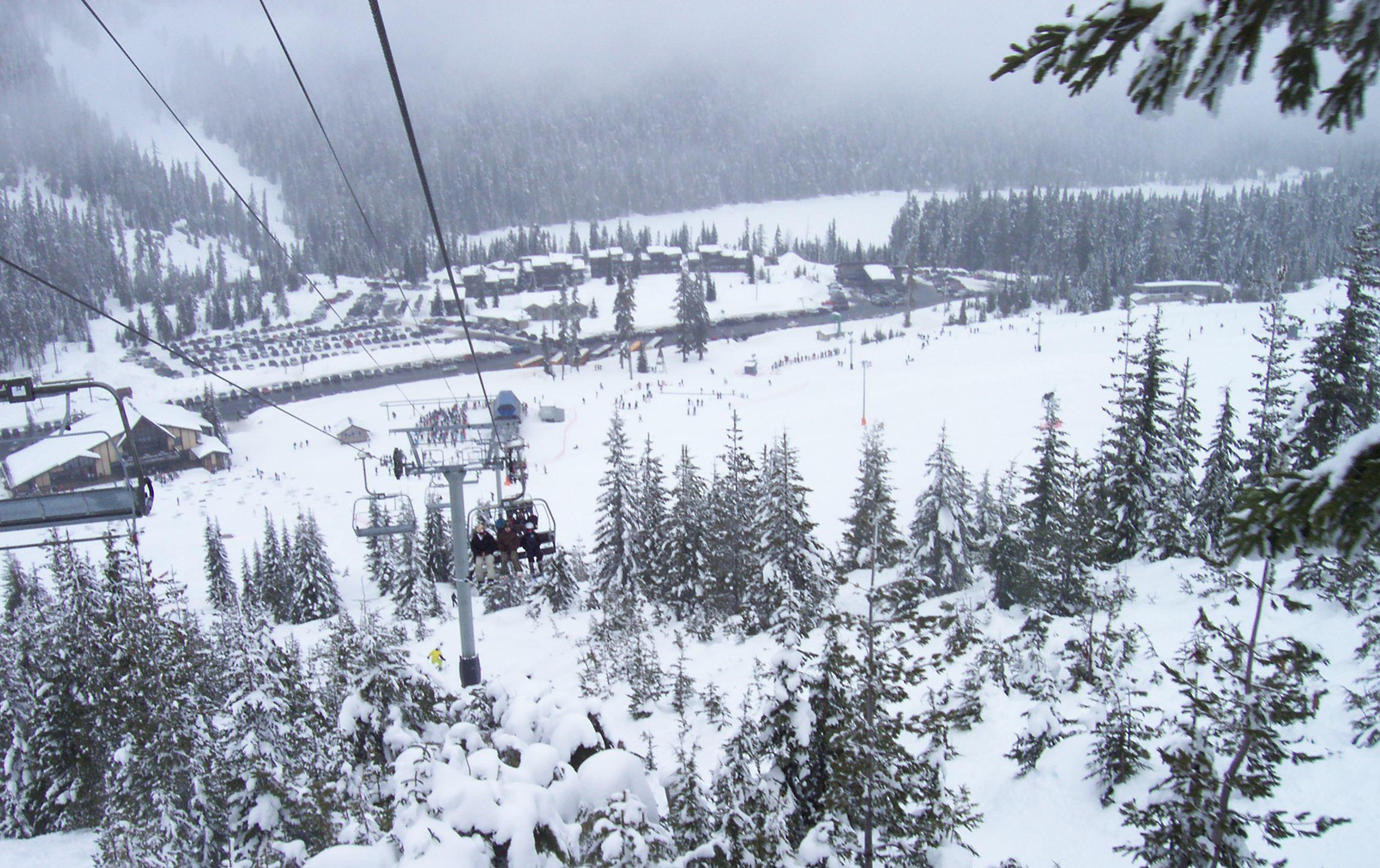 White Pass Ski Area — Alpine village in United States