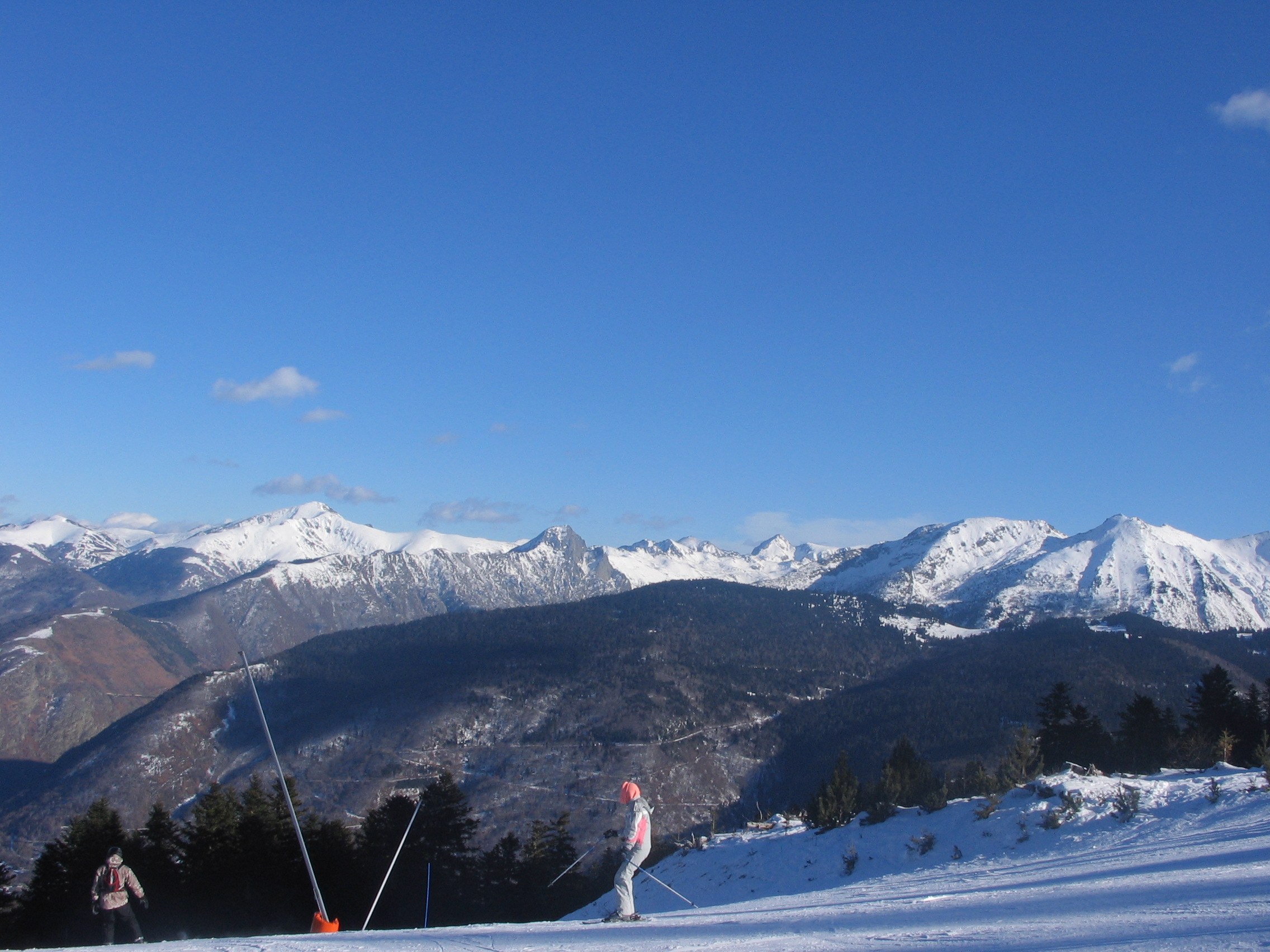 Ax 3 Domaines — Alpine village in France