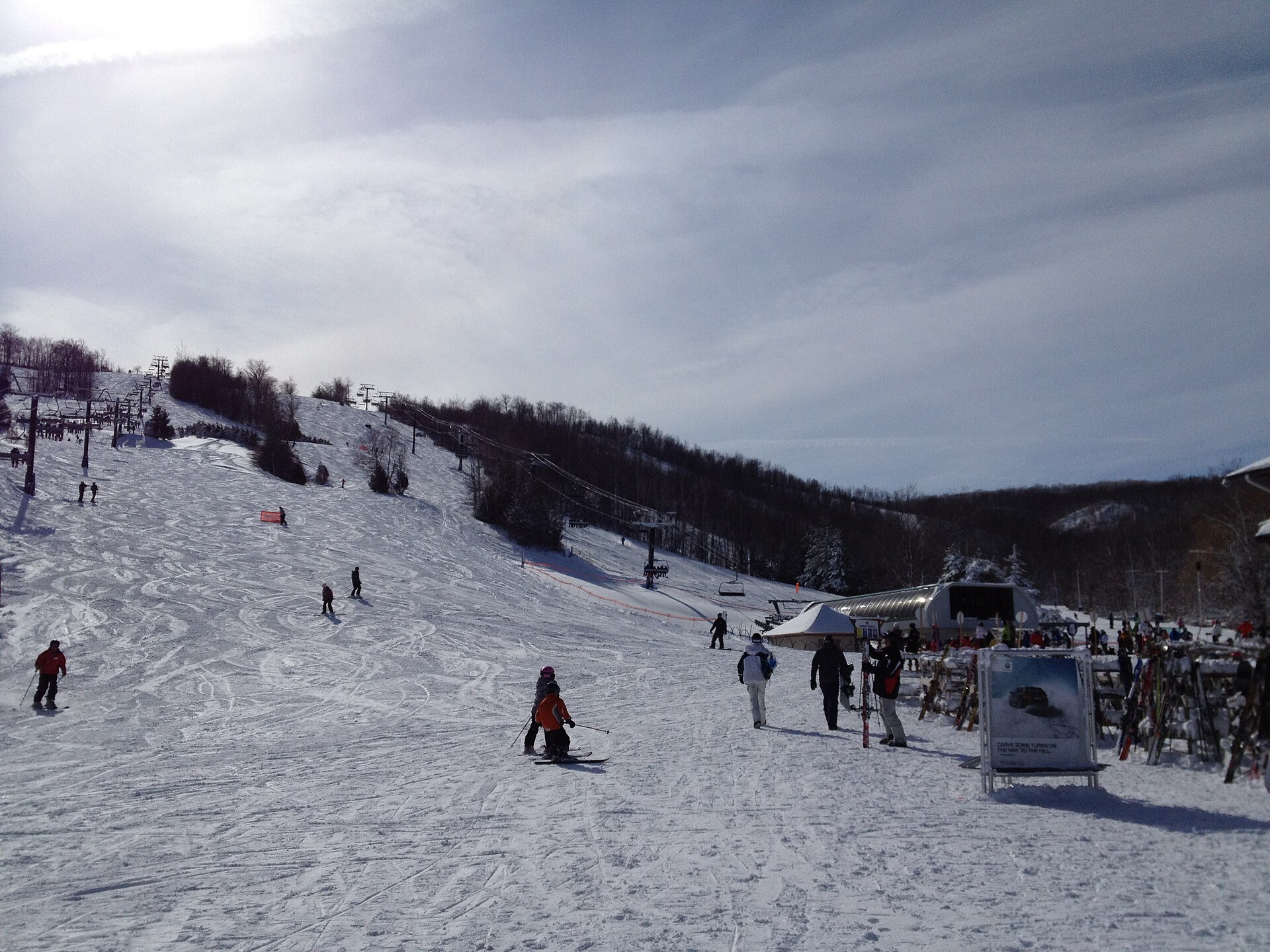 Alpine Ski Club — Alpine village in Canada