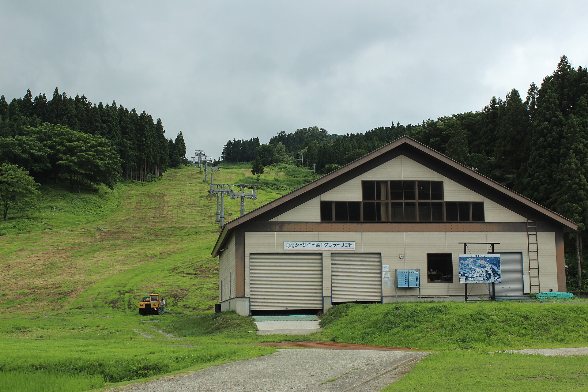 Itoigawa Seaside Valley Ski Resort, mountain village in Japan