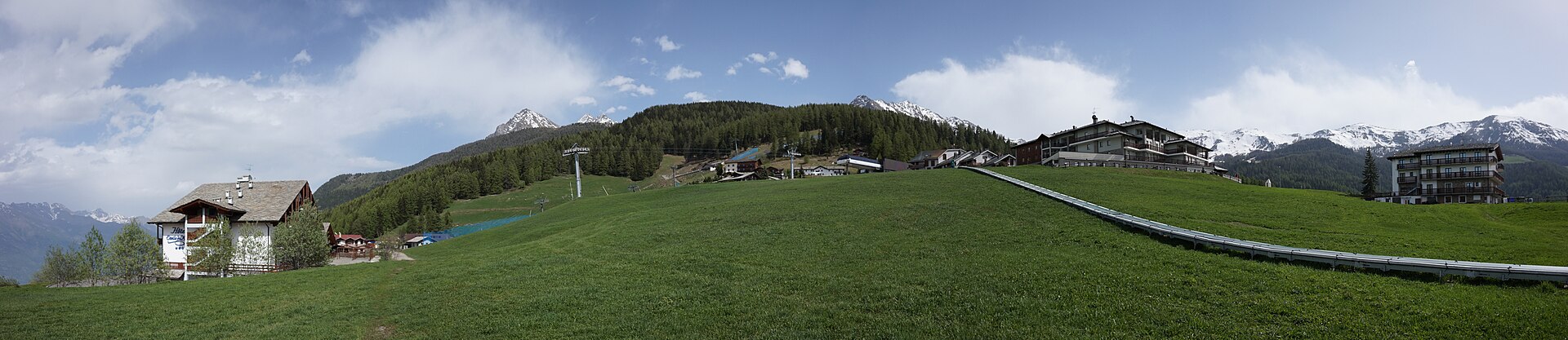 Pila ski — Alpine village in Italy