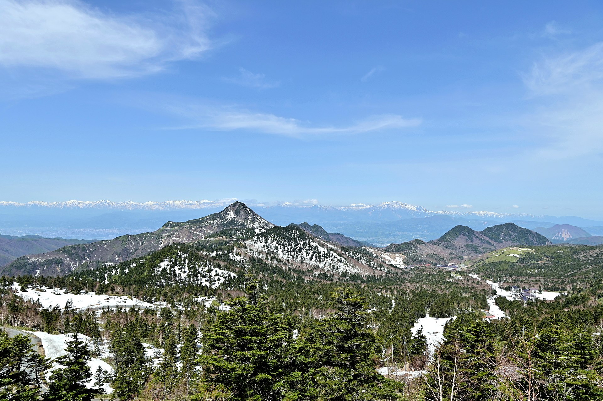 Shiga Kogen Yokoteyama Ski Area, mountain village in Japan
