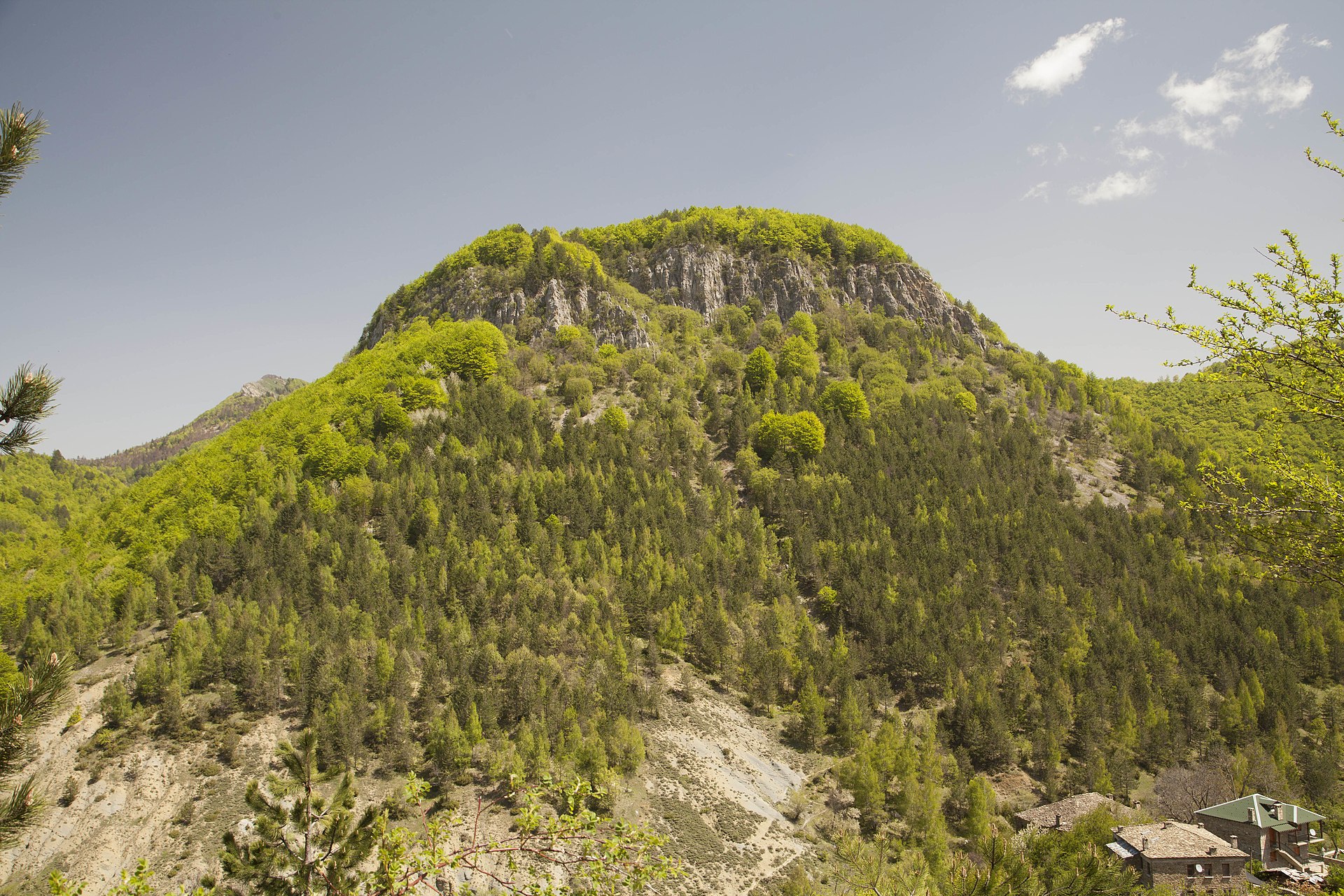 Ski Pista Bigëll – Dardhë, mountain village in Albania
