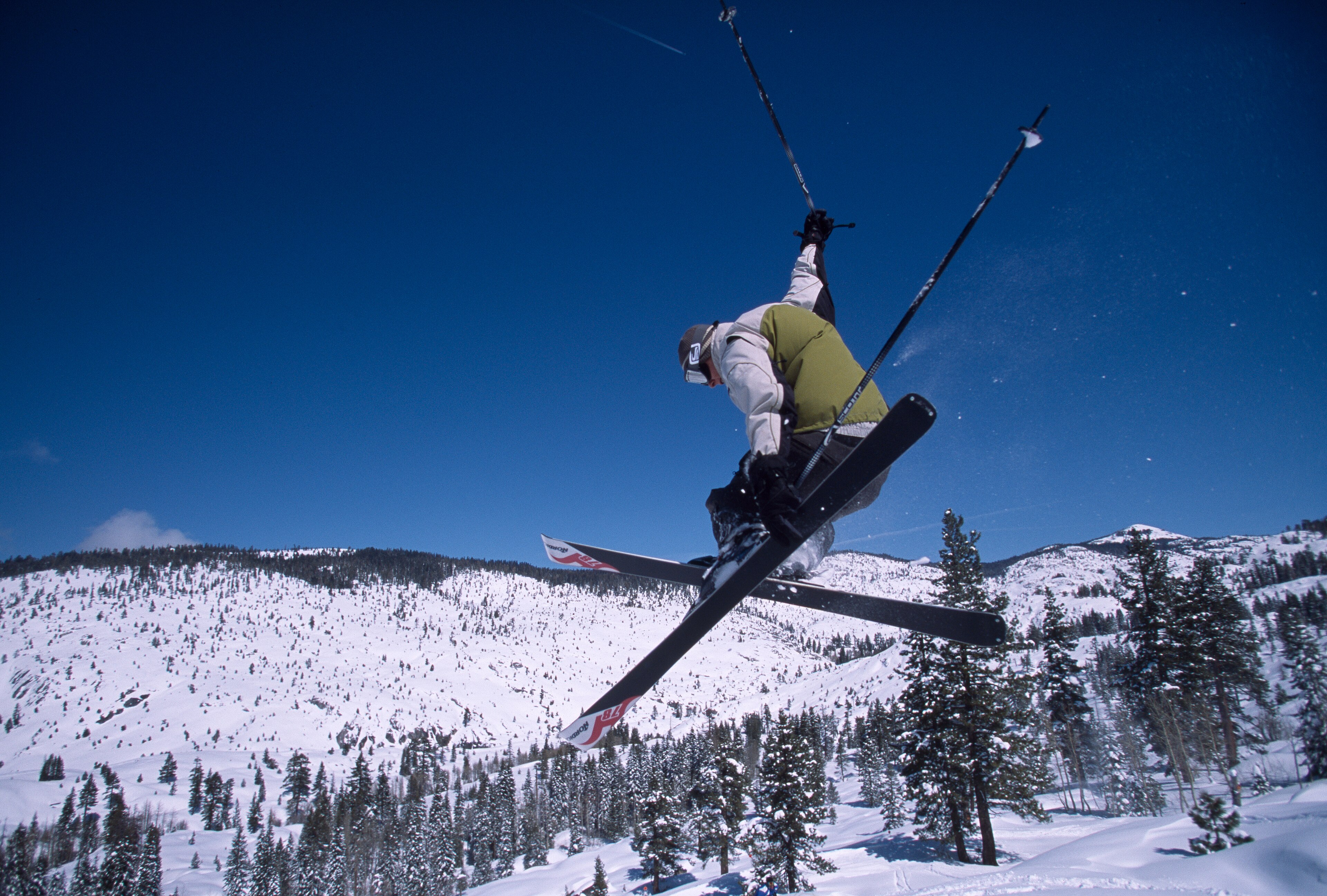 Dodge Ridge Ski Area, mountain village in United States