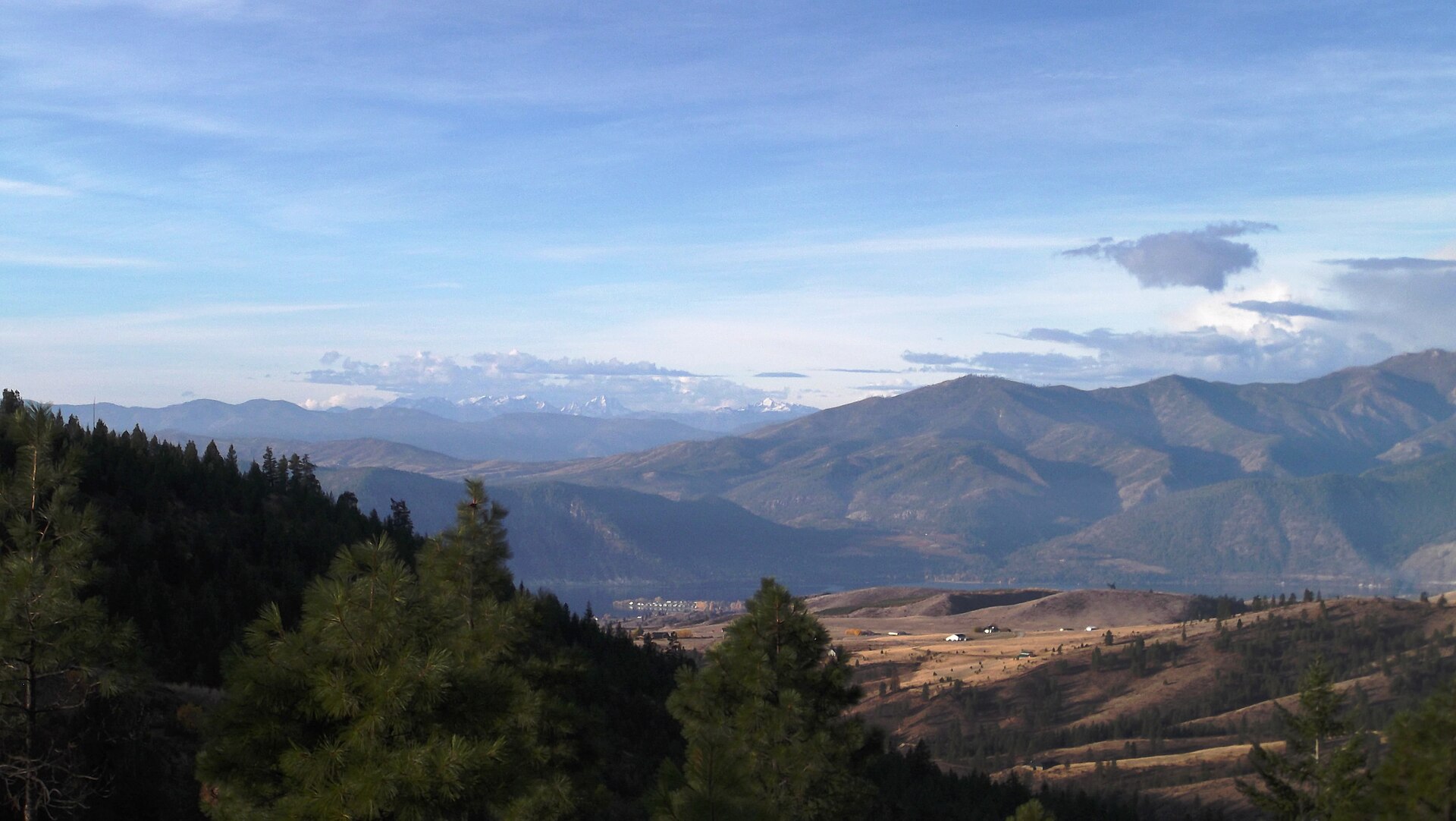 Echo Valley Ski Area, mountain village in United States