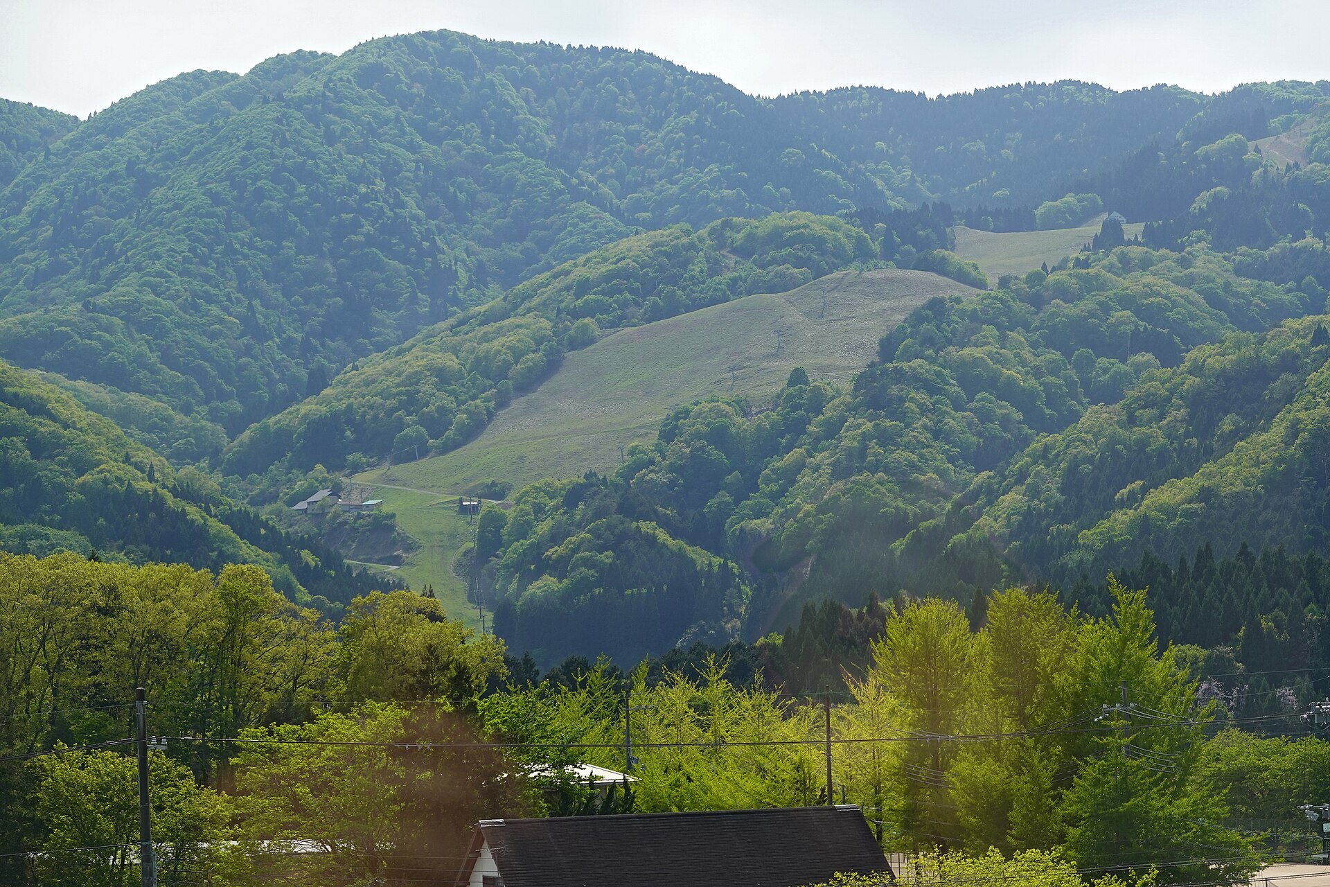 Manba / Okukan (万場スキー場/奥神鍋スキー場), mountain village in Japan