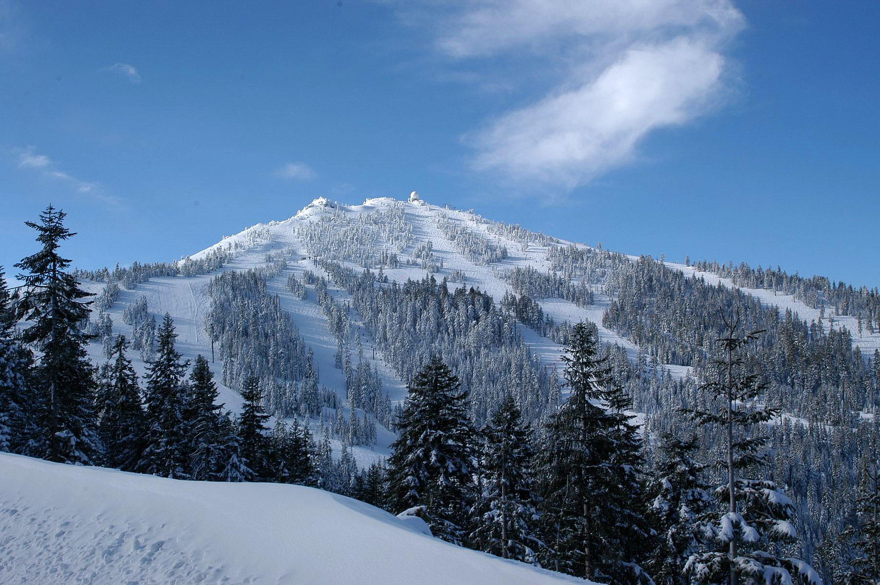 Mount Ashland, mountain village in United States