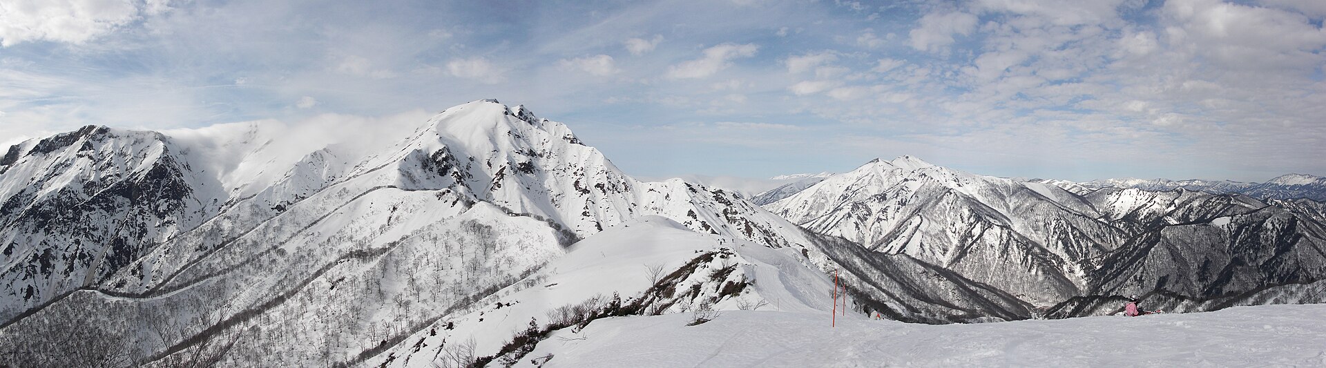 Tanigawadake Tenjindaira Ski Area, mountain village in Japan