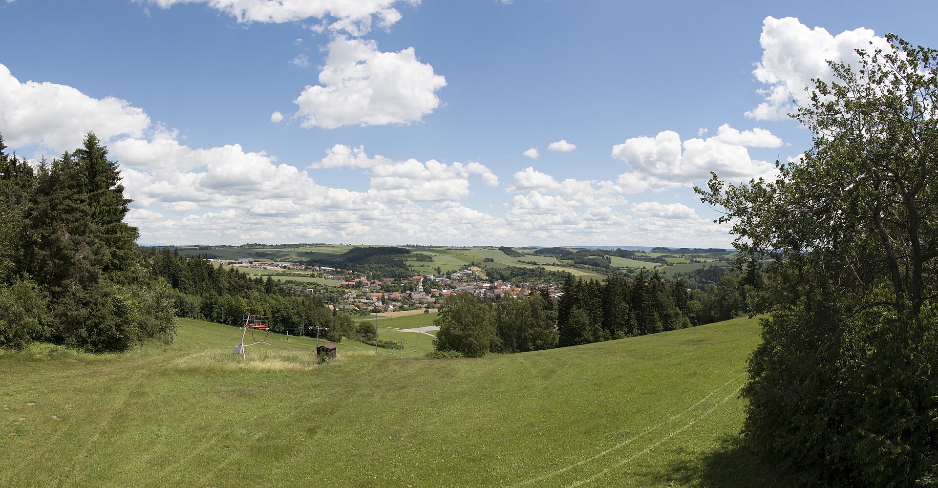 Ski areál Olešnice na Moravě — Alpine village in Czechia