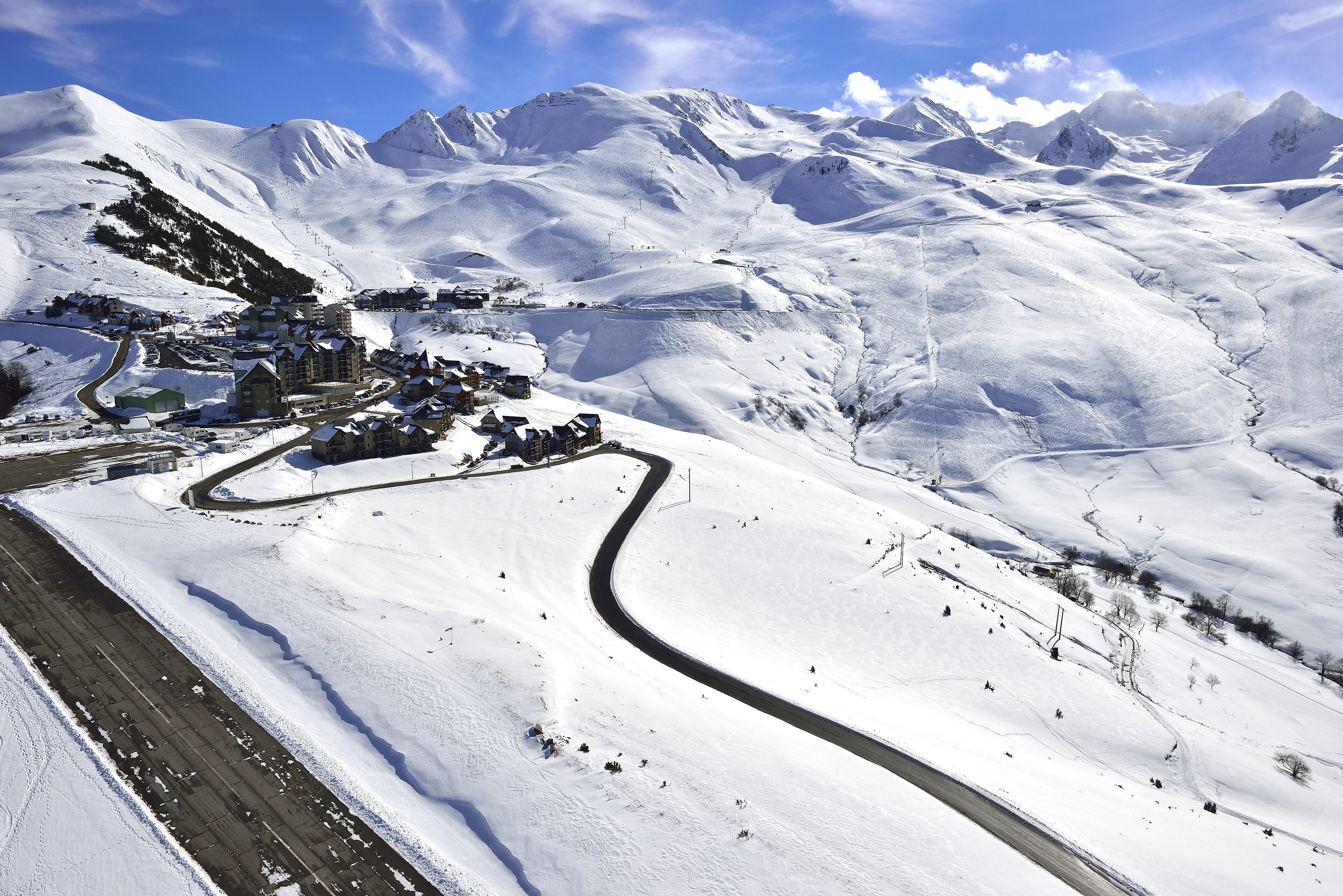 Peyragudes — Alpine village in France