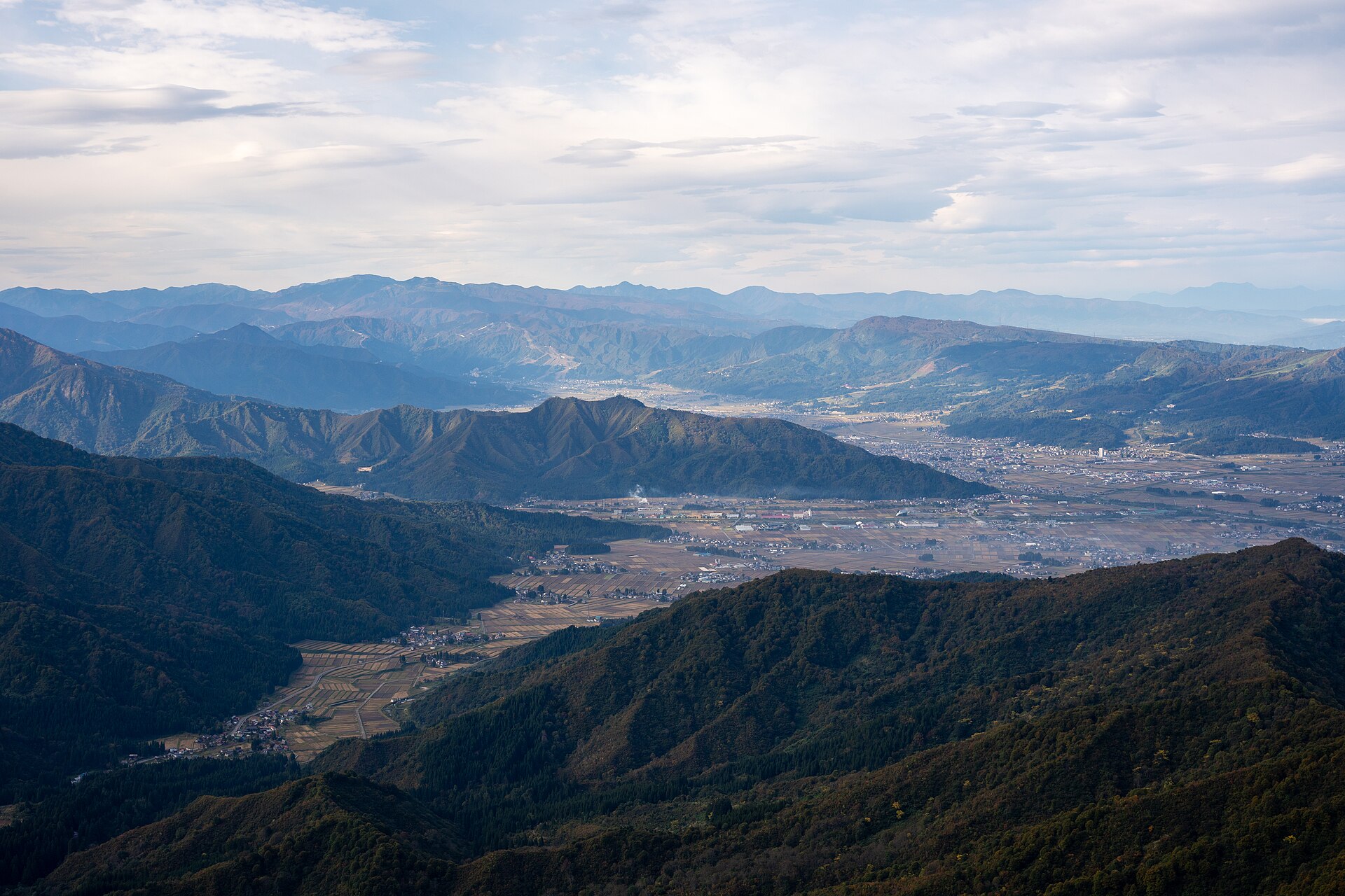 Hakkai Sanroku Ski Area, mountain village in Japan