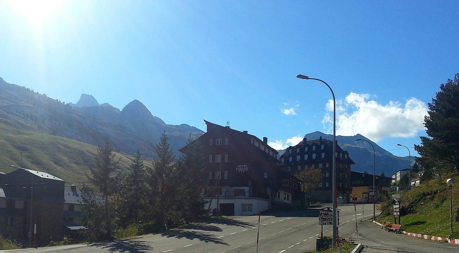 Candanchu — Alpine village in Spain