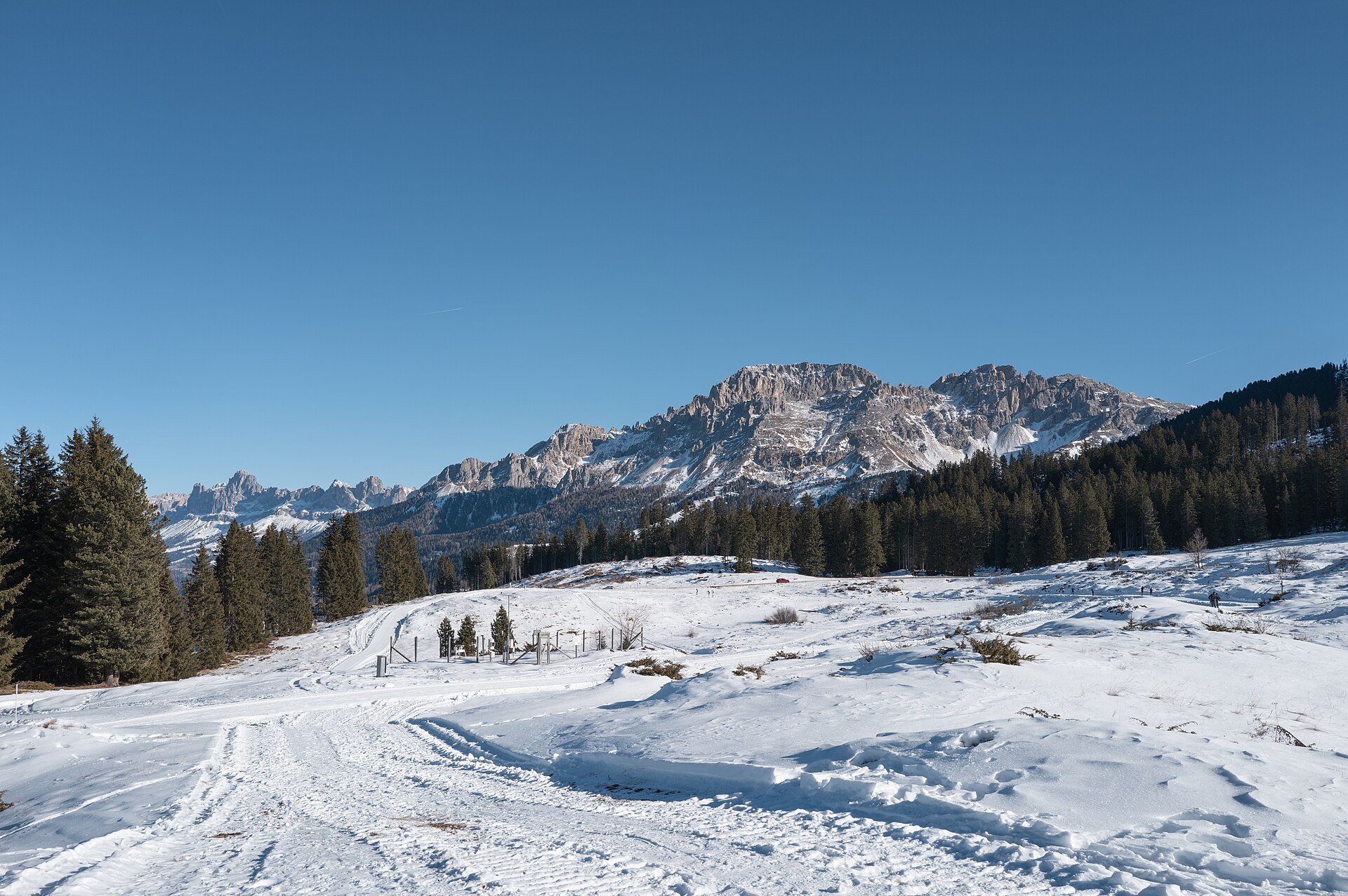 Malga Varena – Passo Lavazè — Alpine village in Italy
