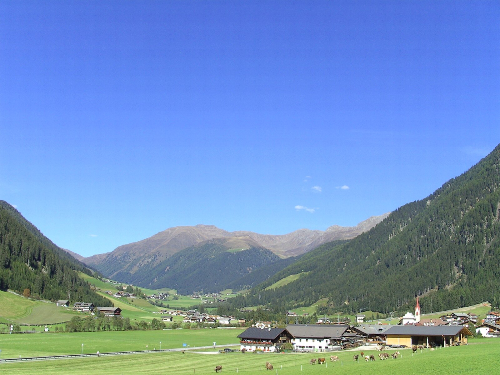 St. Magdalena (Gsies/​Valle di Casies) — Alpine village in Italy