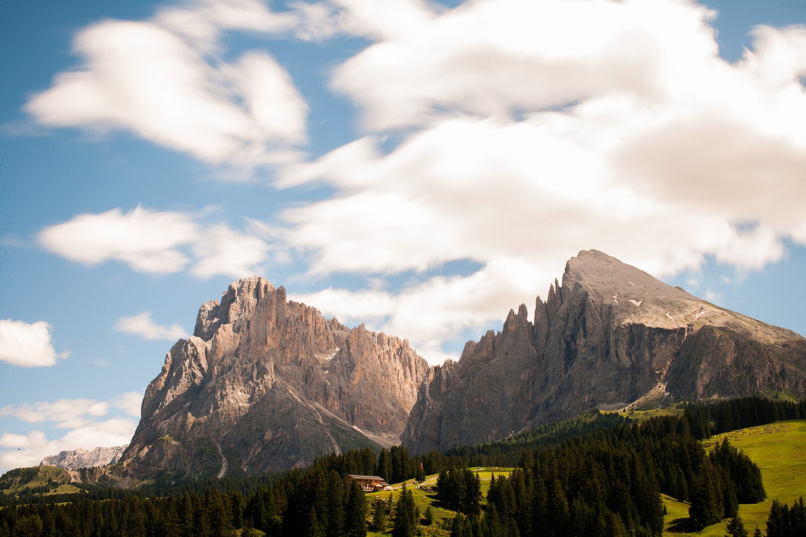 Alpe di Siusi (Seiser Alm) — Alpine village in Italy