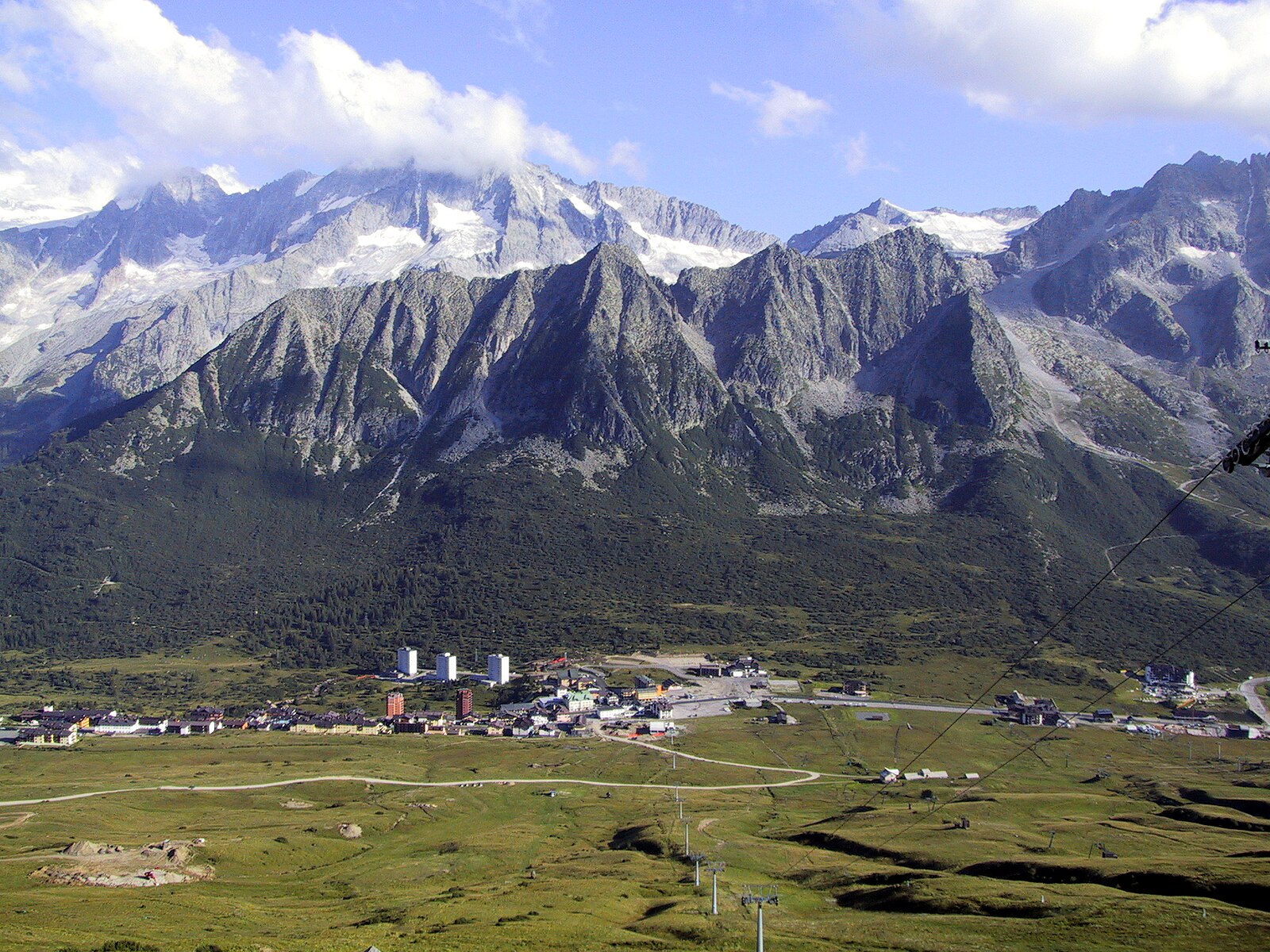 Tonale (Passo Tonale) — Alpine village in Italy