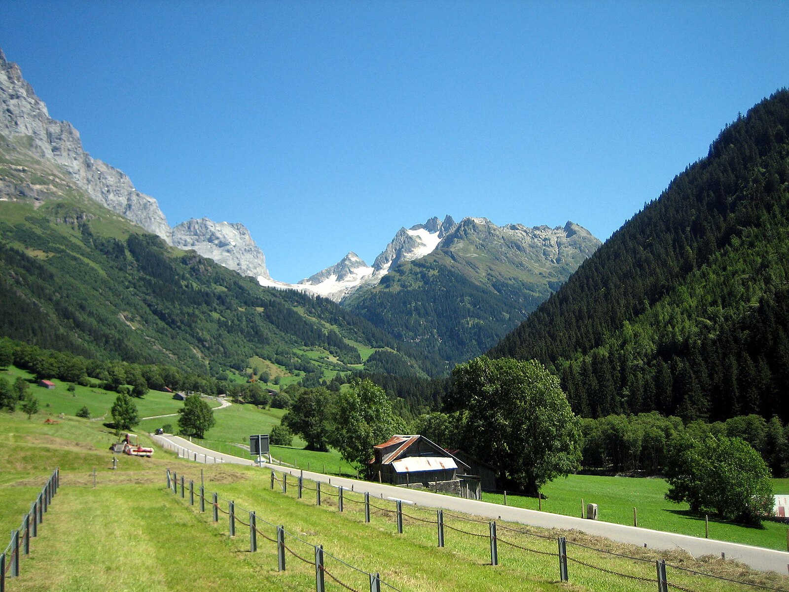 Gadmen — Alpine village in Switzerland