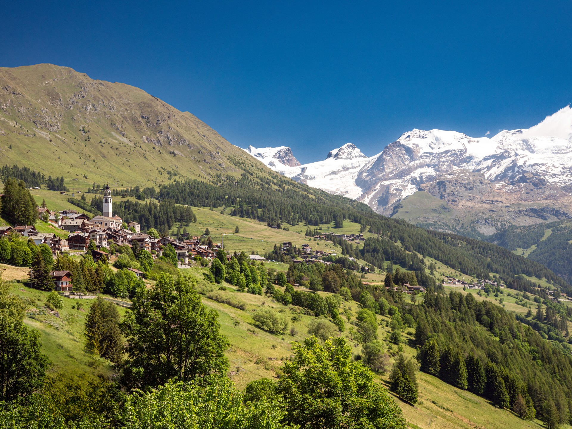 Antagnod — Alpine village in Italy
