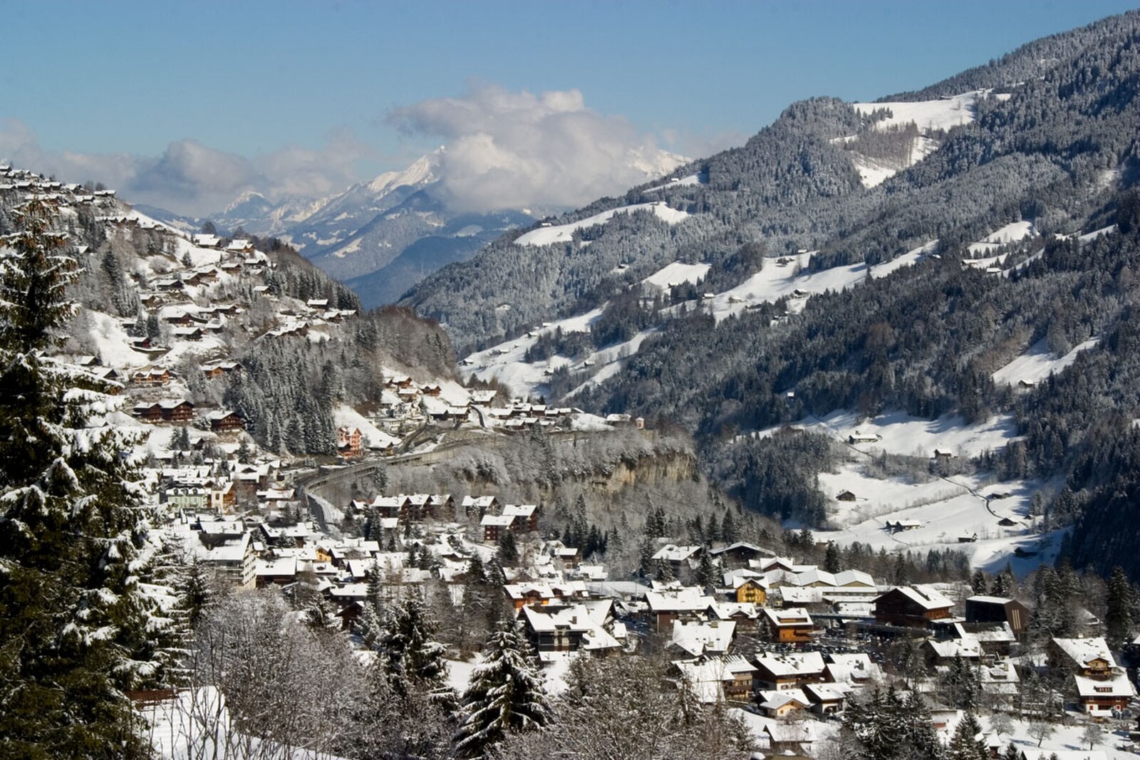 Champéry — Alpine village in Switzerland
