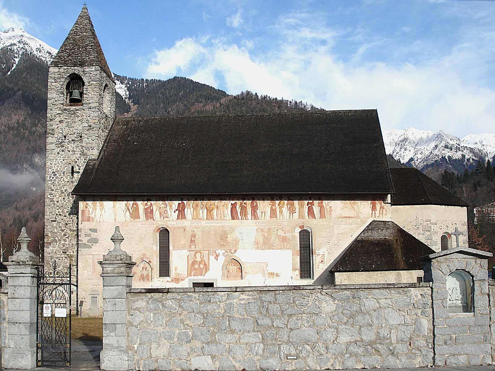 Pinzolo — Alpine village in Italy