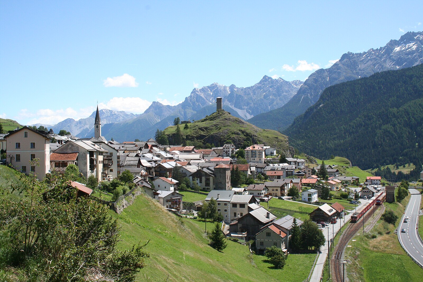 Ardez — Alpine village in Switzerland