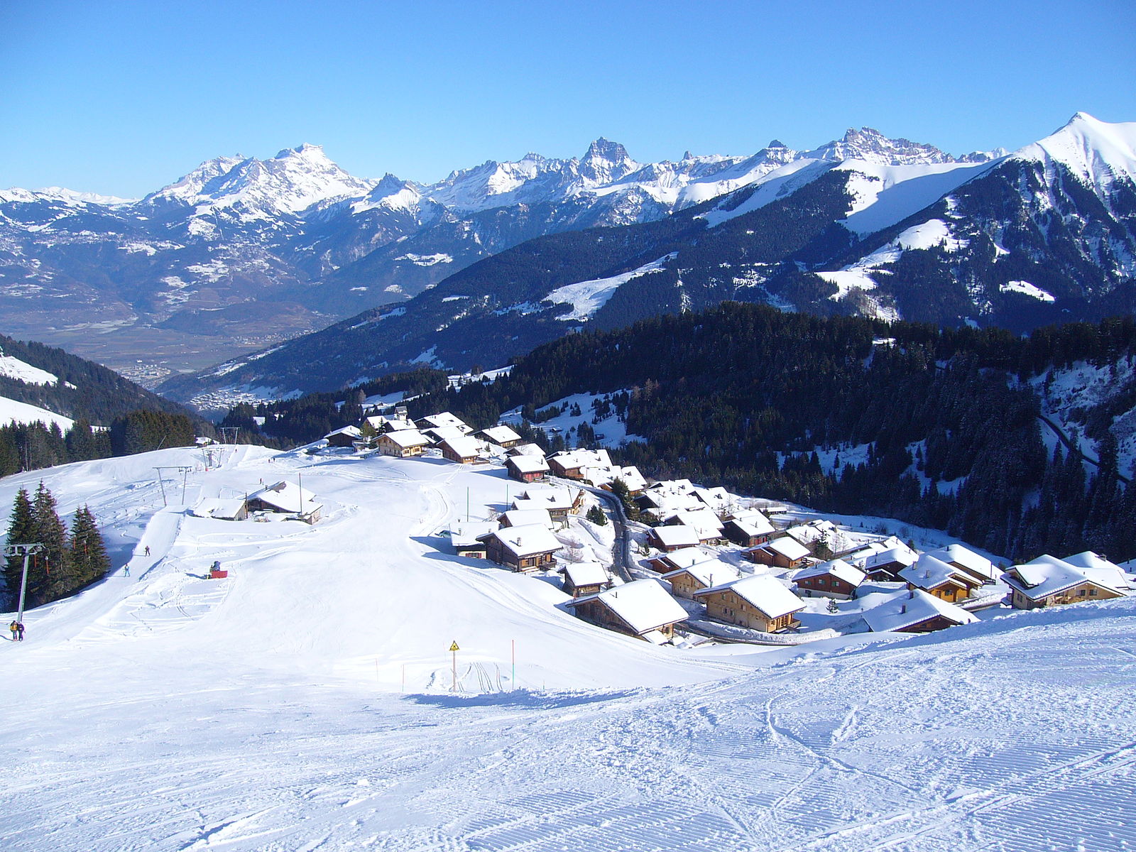 Champoussin — Alpine village in Switzerland