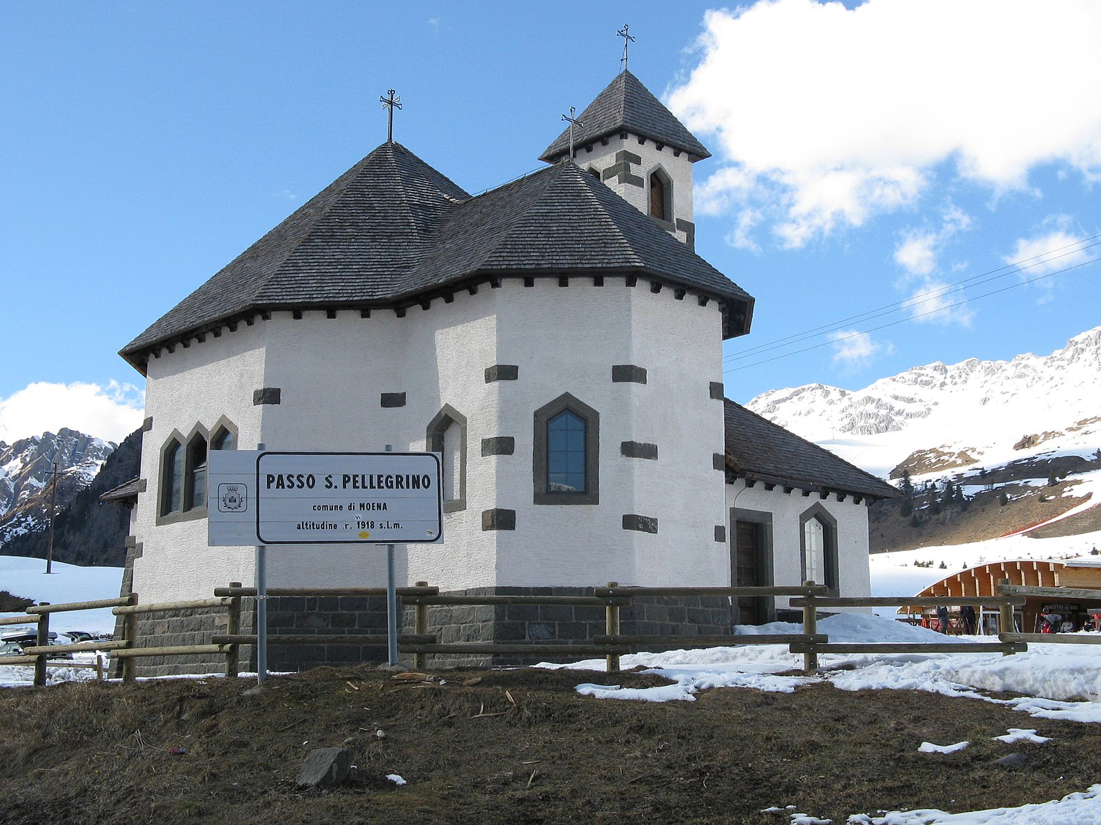 Passo San Pellegrino — Alpine village in Italy