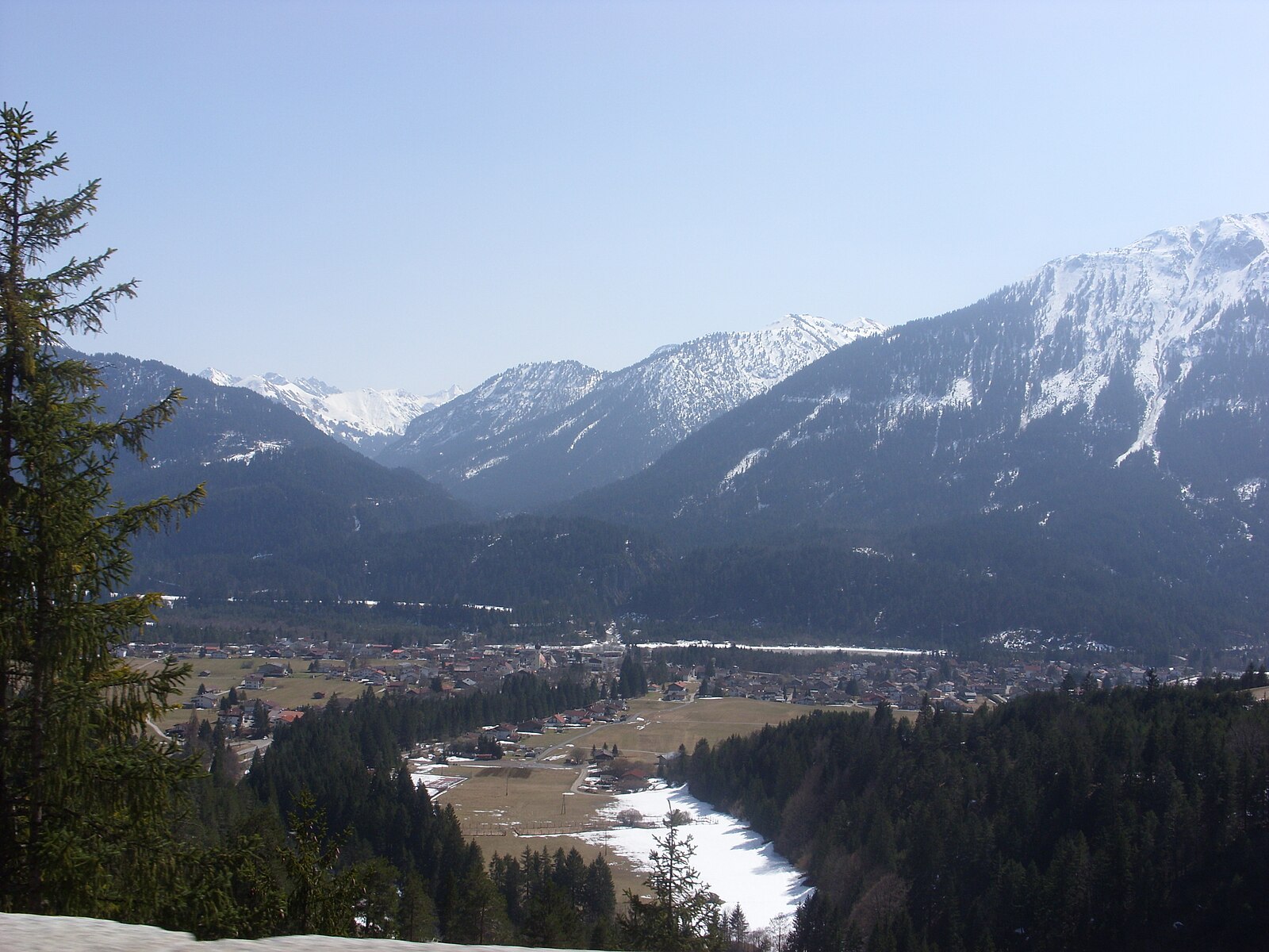Weißenbach am Lech — Alpine village in Austria