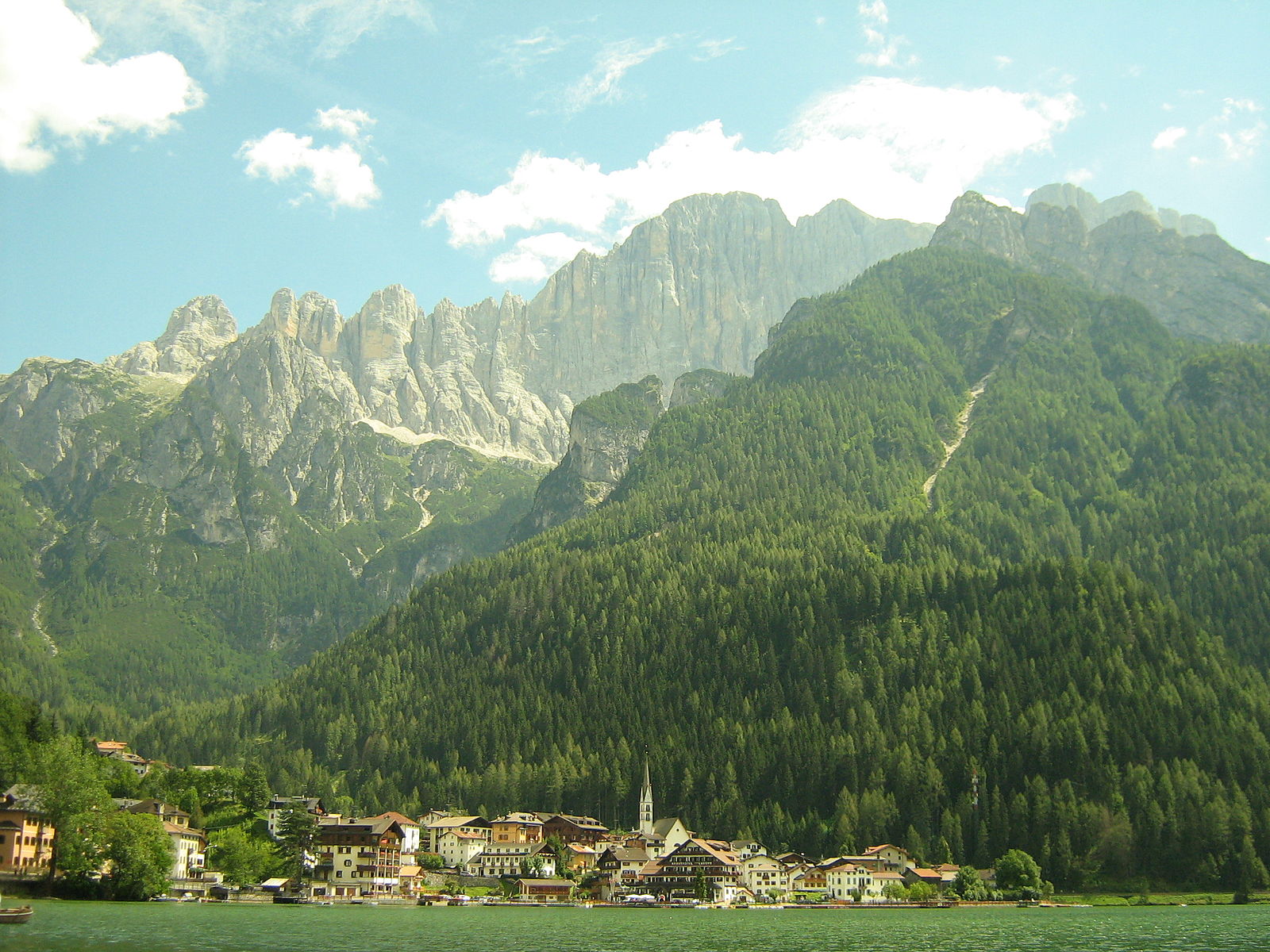 Alleghe — Alpine village in Italy