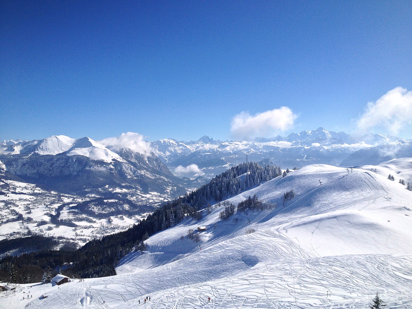 Massif des Brasses ski area