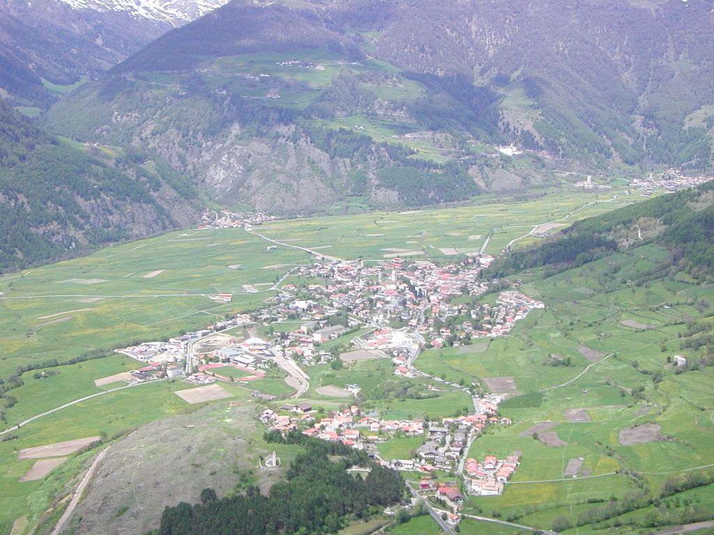 Malles Venosta (Mals) — Alpine village in Italy