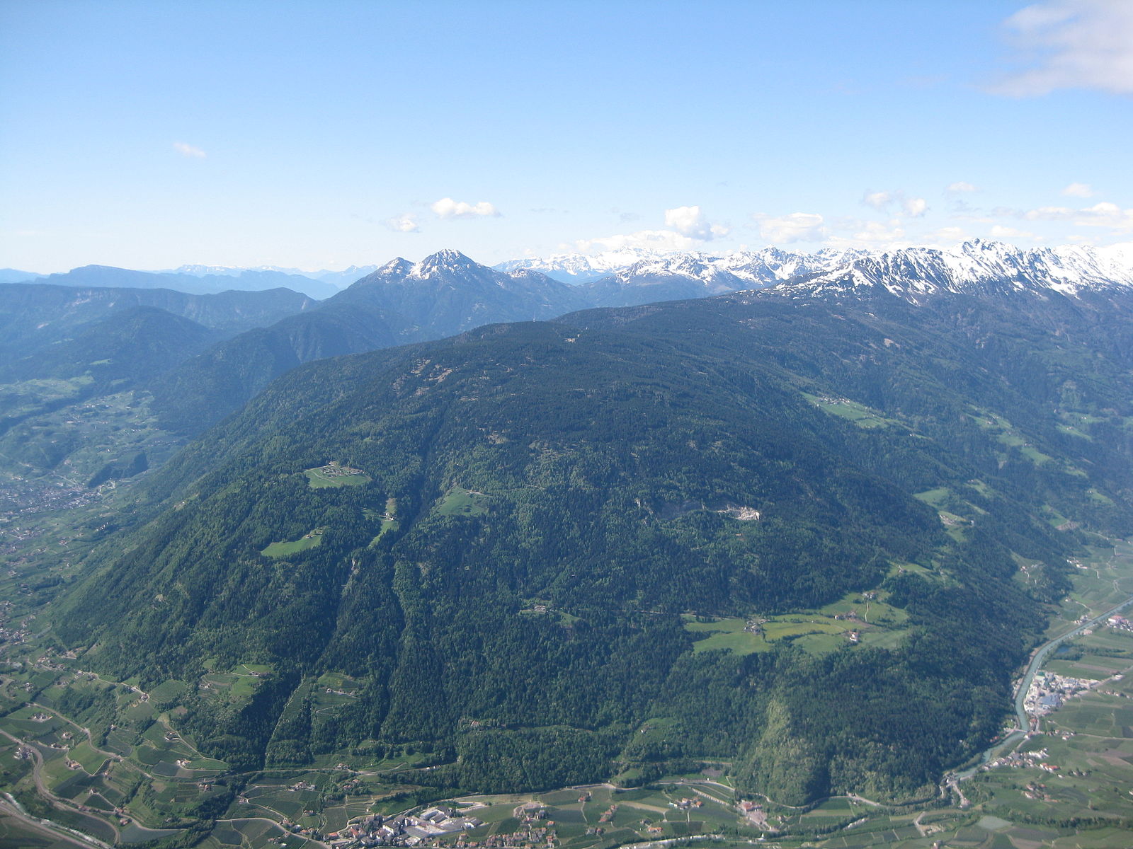 Vigiljoch (Monte San Vigilio) – Lana — Alpine village in Italy