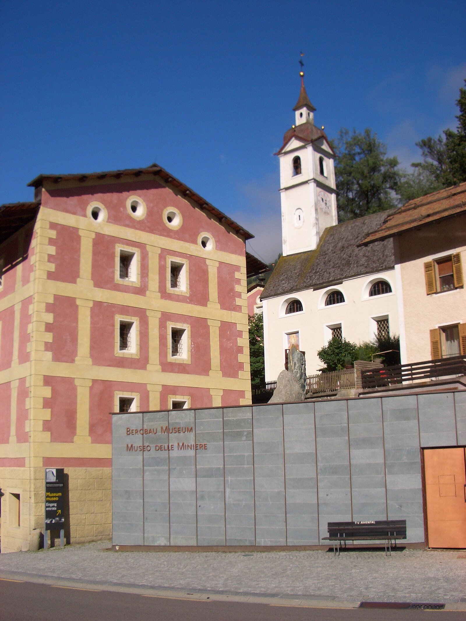 Weissenbach (Alpinwellt) — Alpine village in Italy