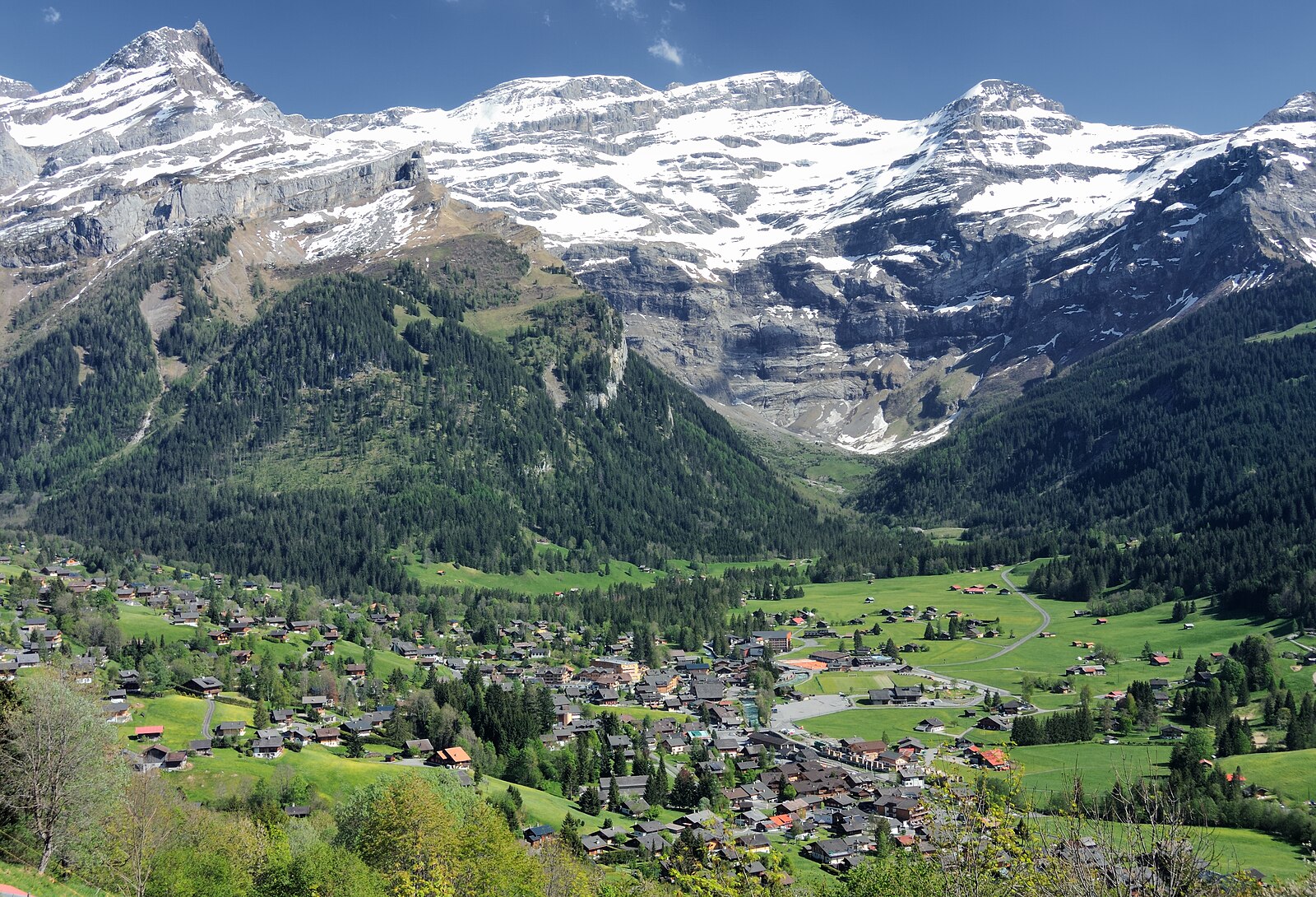 Glacier 3000 – Les Diablerets — Alpine village in Switzerland