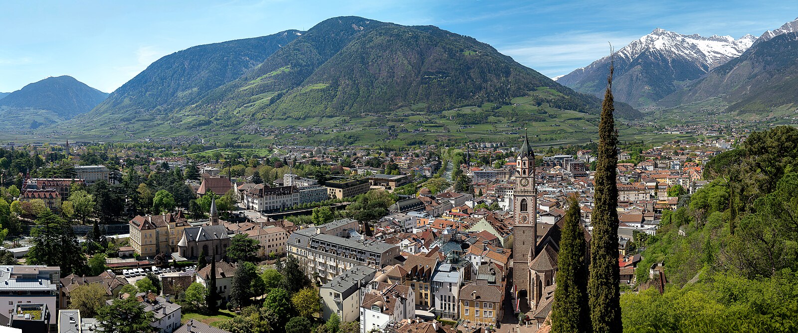 Merano / Meran — Alpine village in Italy